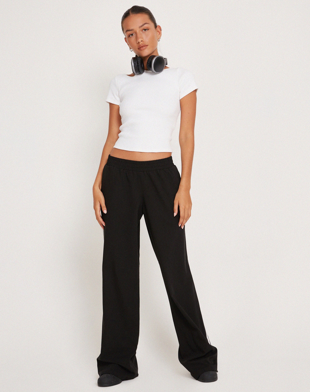 Bennett Wide Leg Trouser in Tailoring Black with White Stripe (pantalon à jambes larges Bennett)