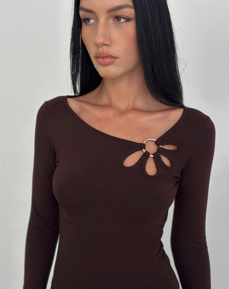 Donela Long Sleeve Top with Flower Ring in Bitter Chocolate (Top à manches longues avec anneau de fleur en chocolat amer)