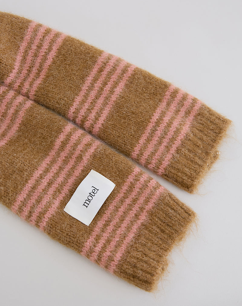 Image de l'écharpe en tricot à rayures roses en laine brossée