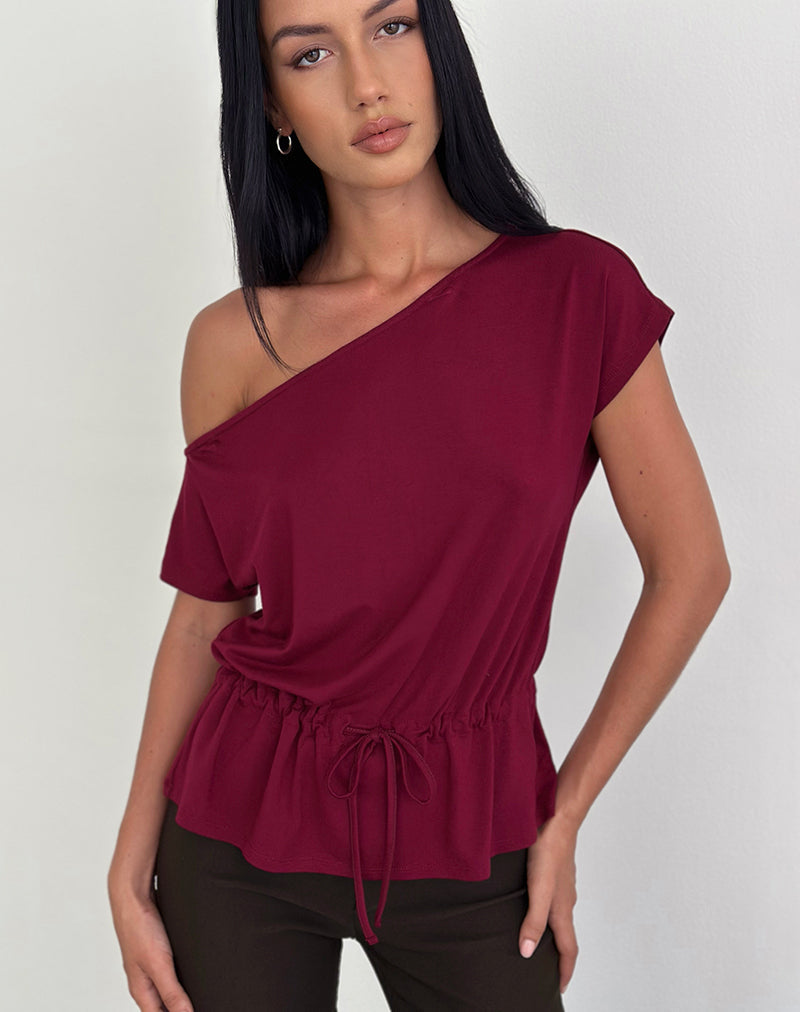 Sika One Shoulder Top in Burgundy with Tie Belt (Top asymétrique avec ceinture à nouer)