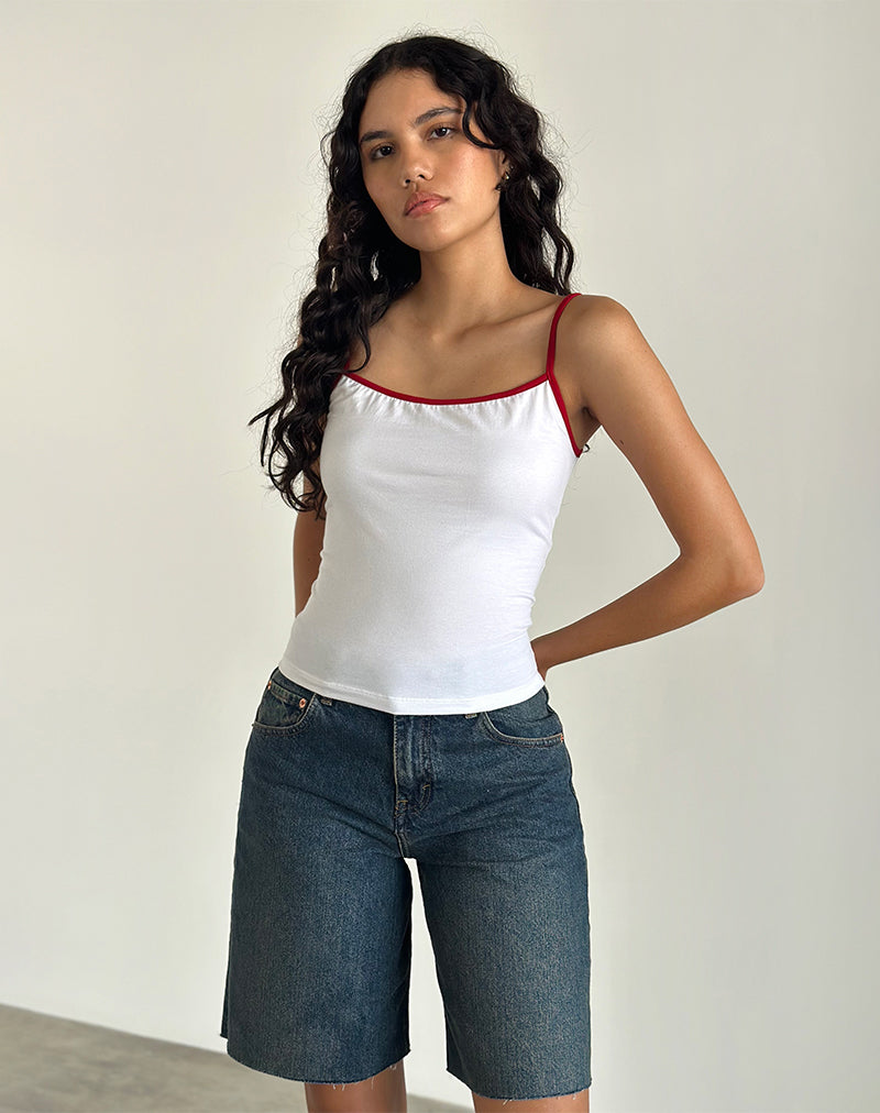 Top Solani en blanc avec fixation rouge adrénaline