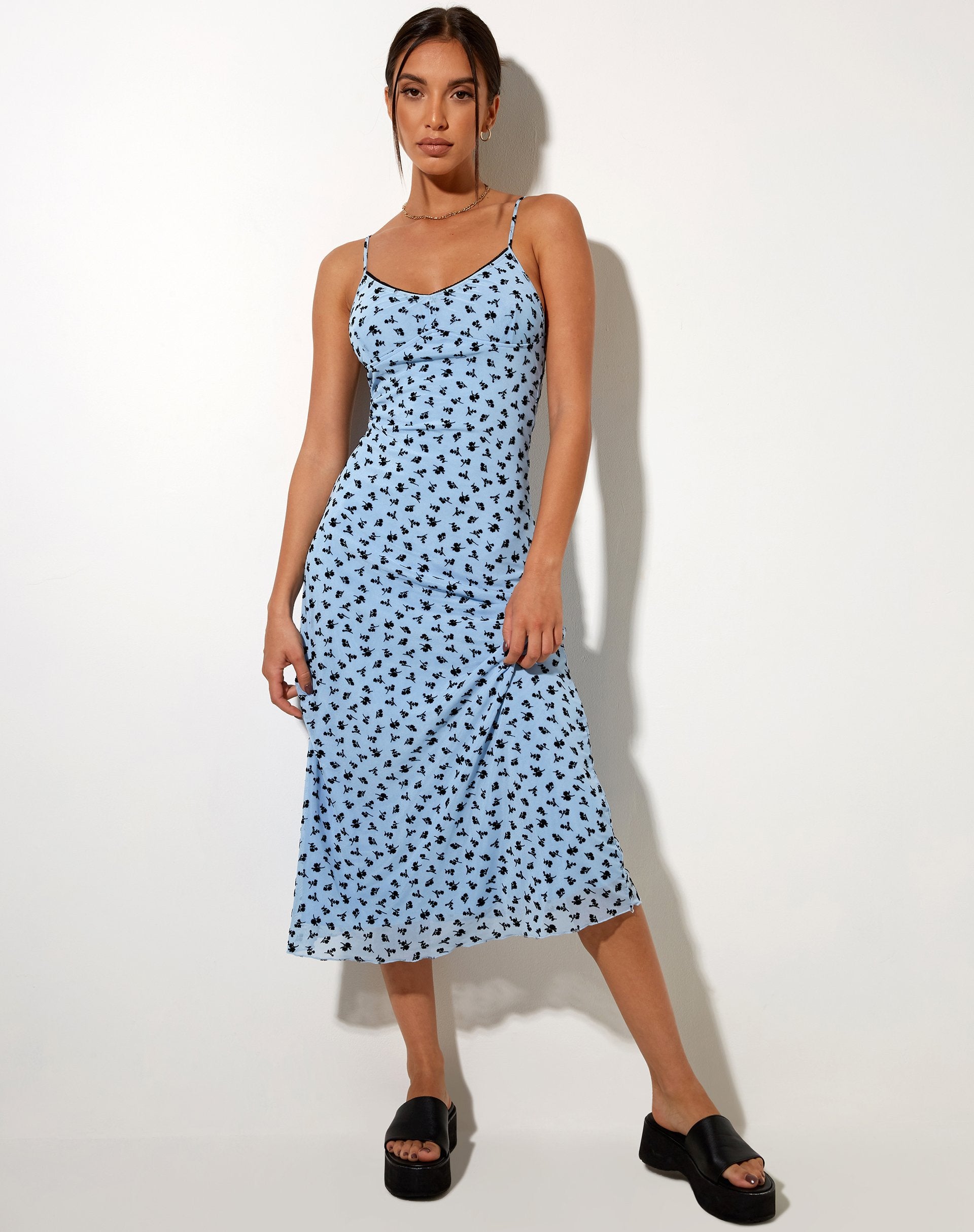 Image de Cotina Midi Dress in Blue Flower Buds Black Flock