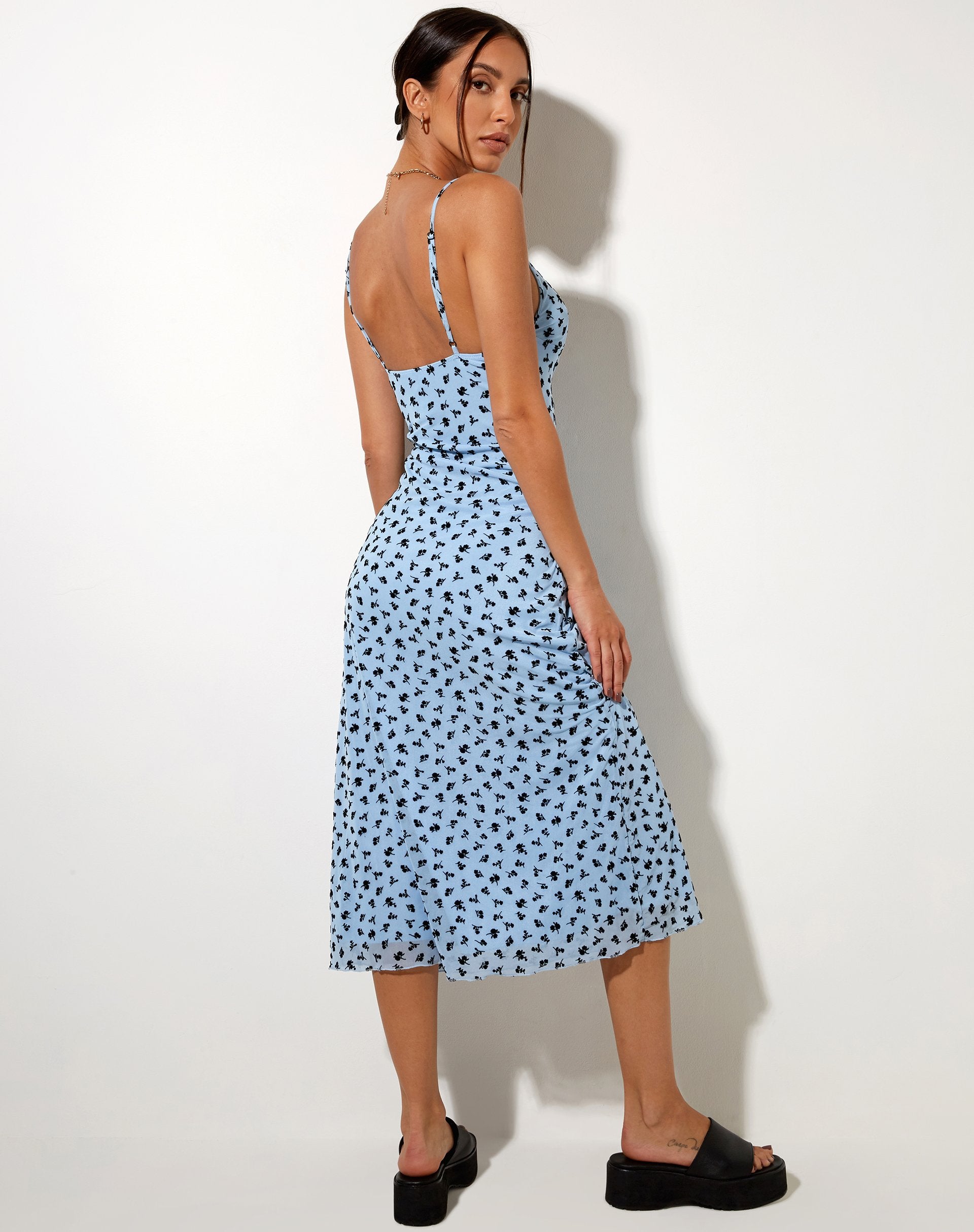 Image de Cotina Midi Dress in Blue Flower Buds Black Flock