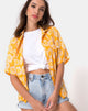 Image de la chemise hawaïenne à fleurs jaunes ensoleillées