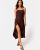 Image de la robe Quinty en satin rose cacao