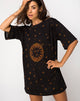 Image du tee-shirt Sunny Kiss en noir céleste Placement