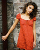 Image de la mini robe Gaval en satin rose rouille