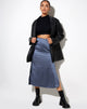 Image de la jupe midi Tindra en satin bleu ardoise