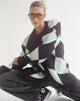 Uriela Cardi en Harlequin Black and Mint