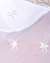 Broderie marguerite blanche avec dentelle blanche