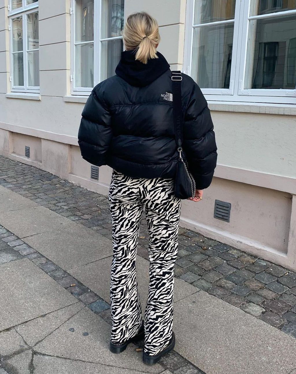 Pantalon Zoven en noir et blanc zébré 90's