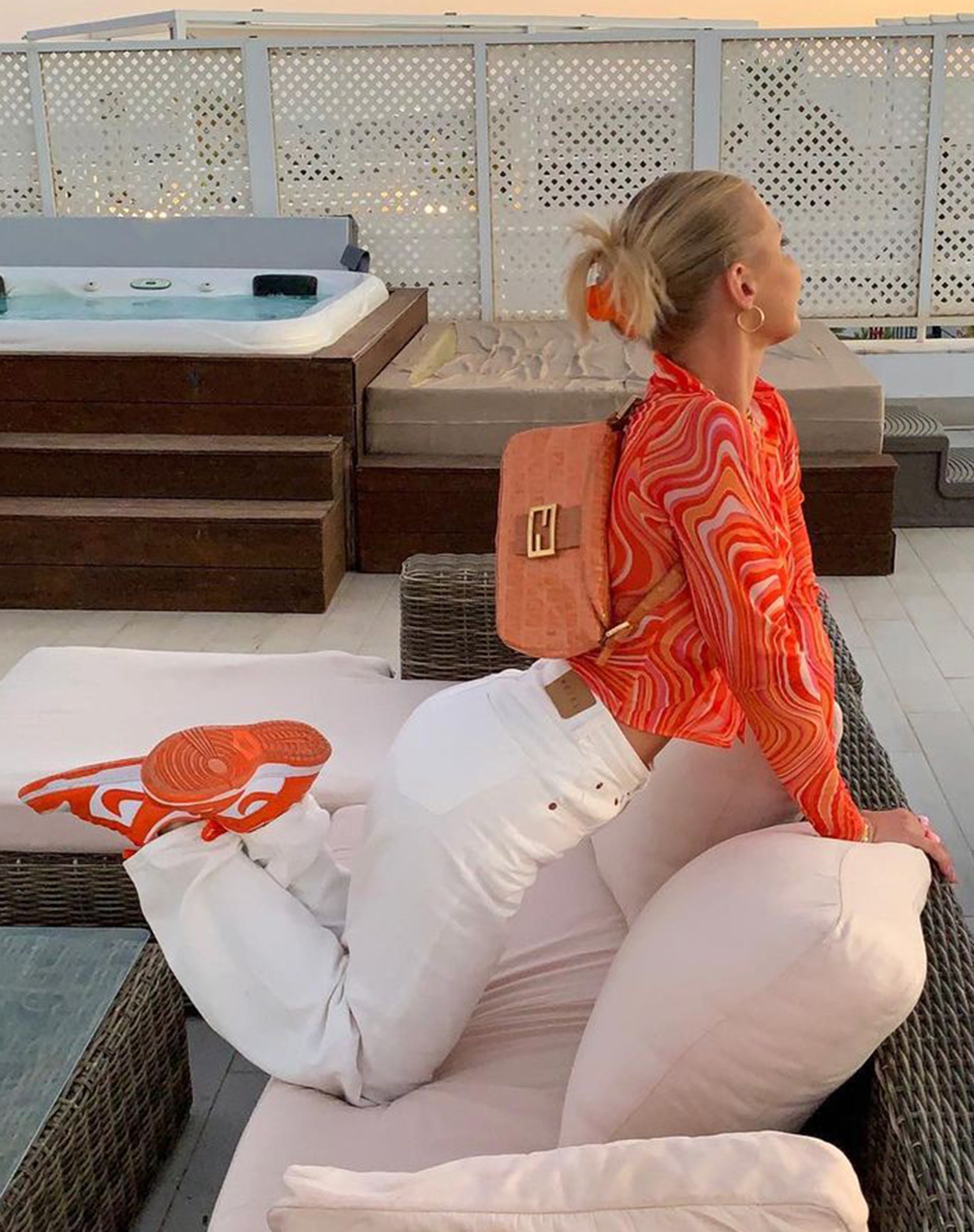 Image de Motel X Barbara Kristoffersen Kelly Shirt in 70s Ripple Tangerine