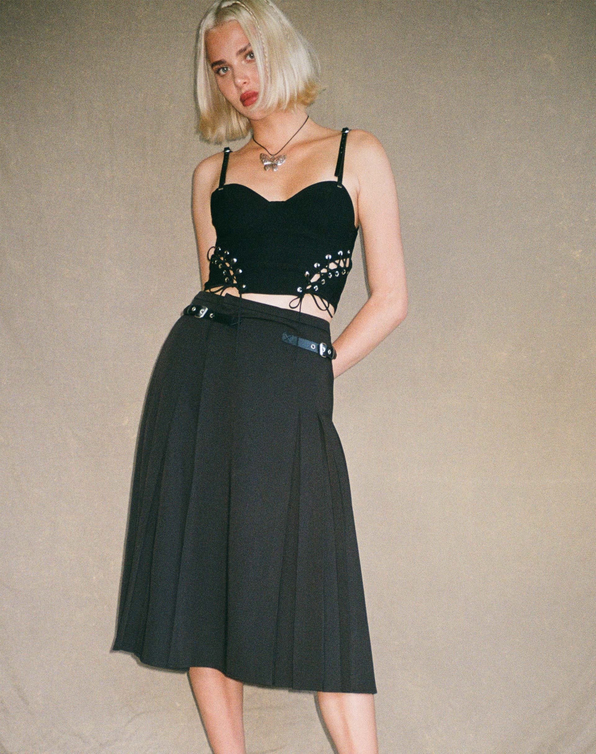 image de Kozani Midi Skirt in Black