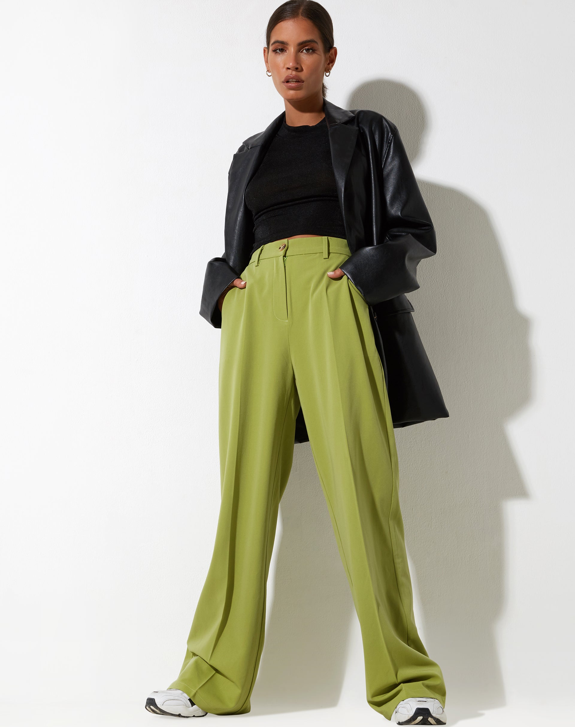 image de Abba Straight Leg Trouser in Tailoring Apple Green