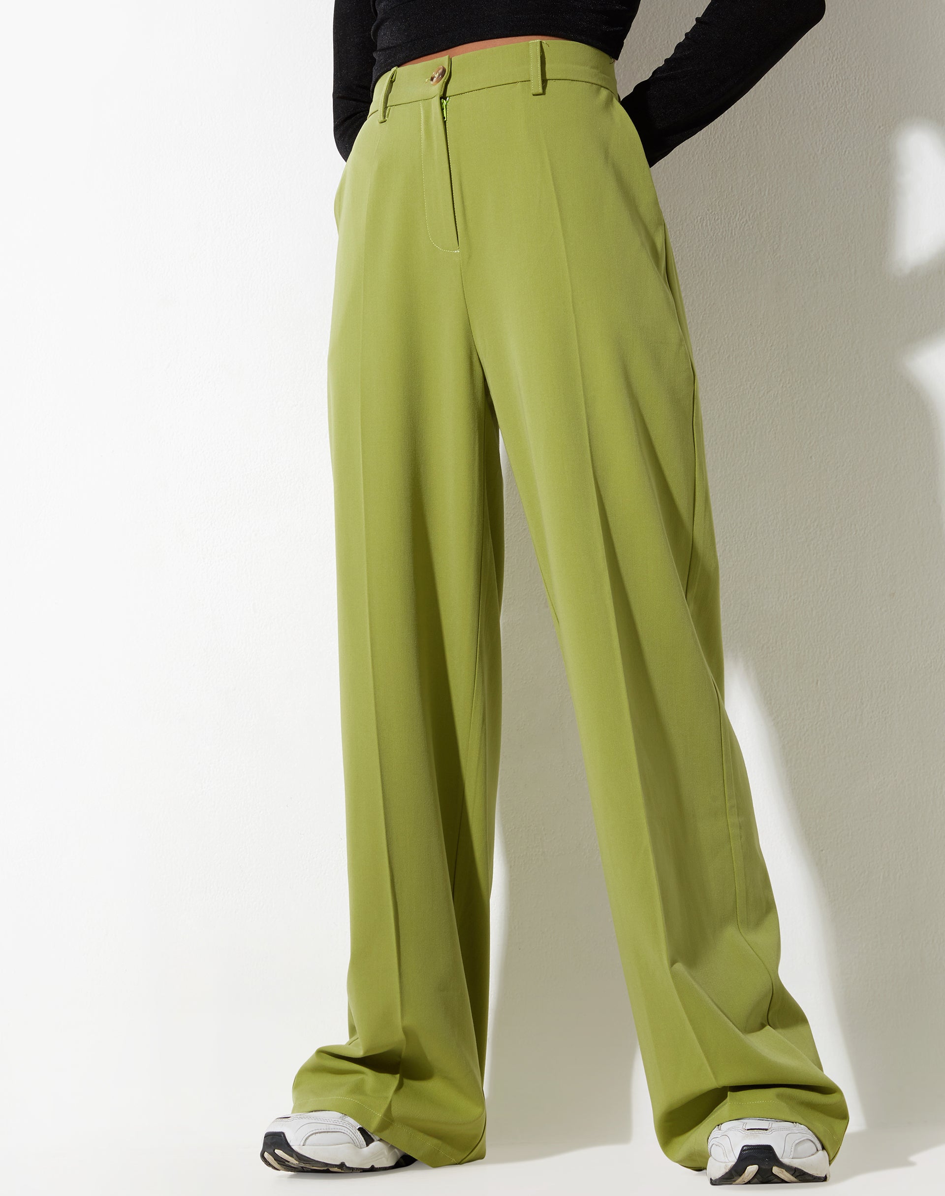 image de Abba Straight Leg Trouser in Tailoring Apple Green
