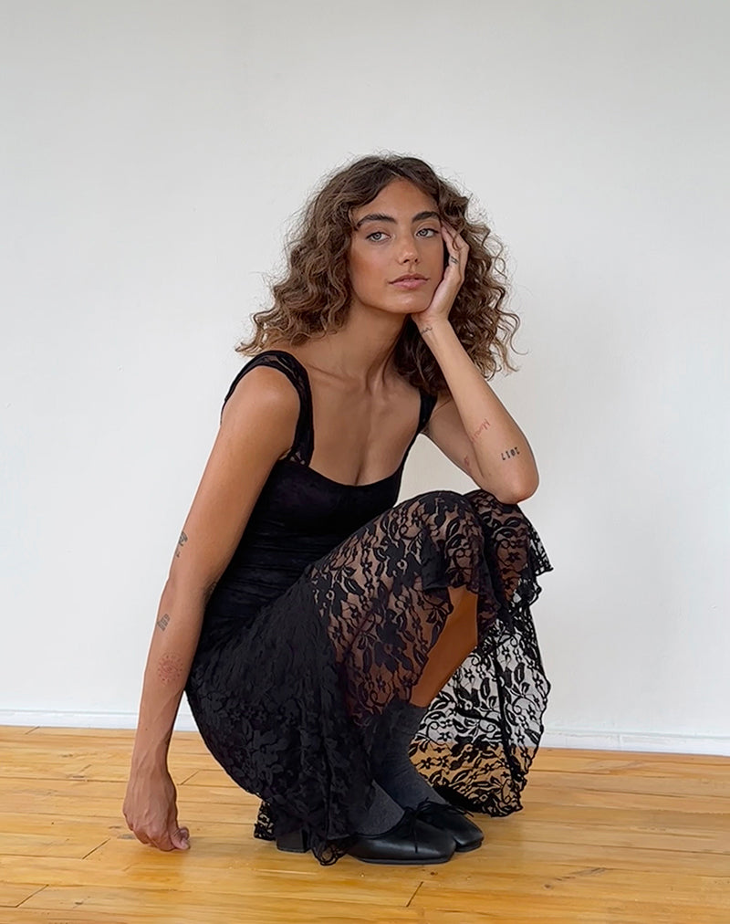 Adeliza - Robe midi asymétrique en dentelle florale - Noir de jais