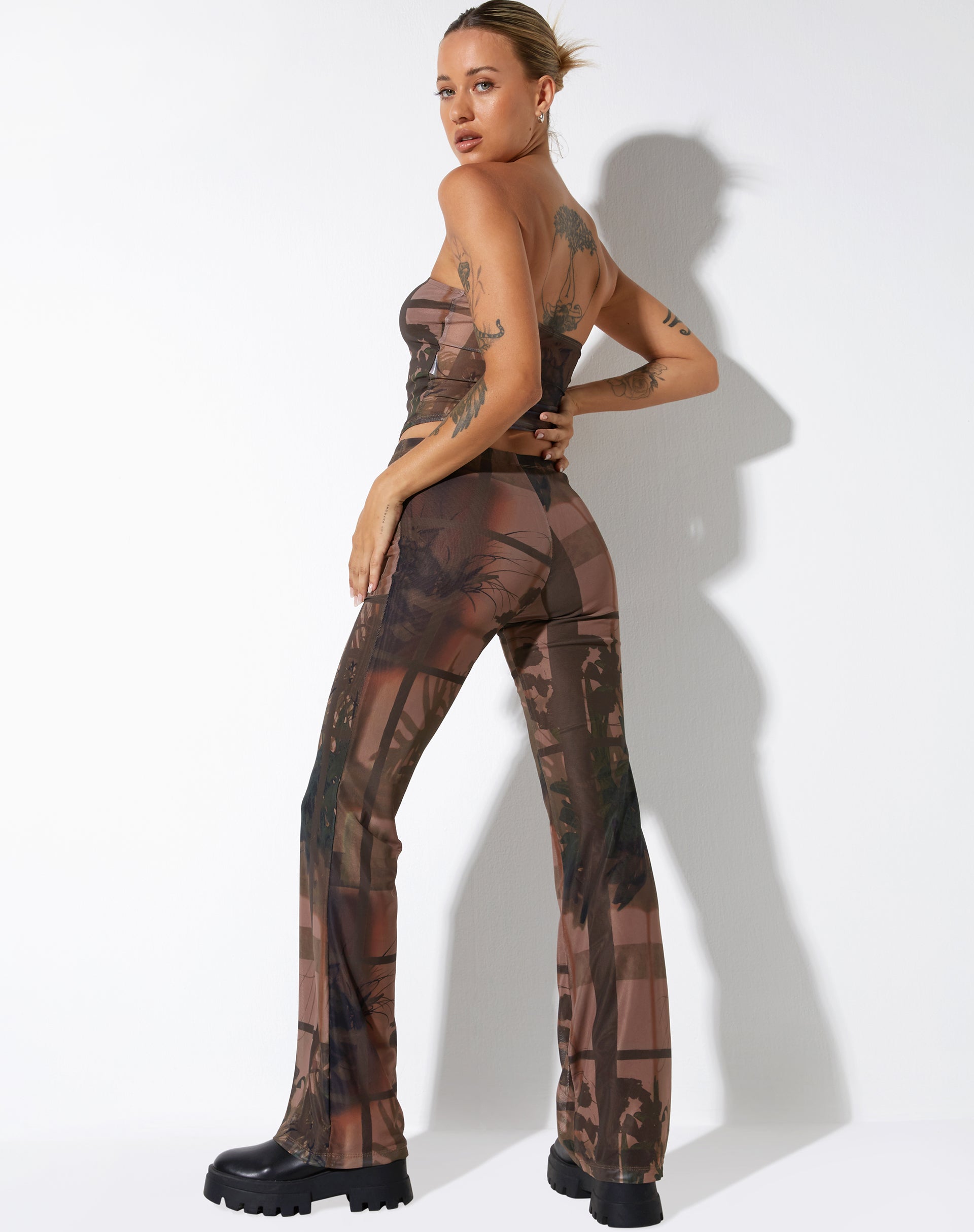 Image de Agosta Flare Trouser en Photo Brown