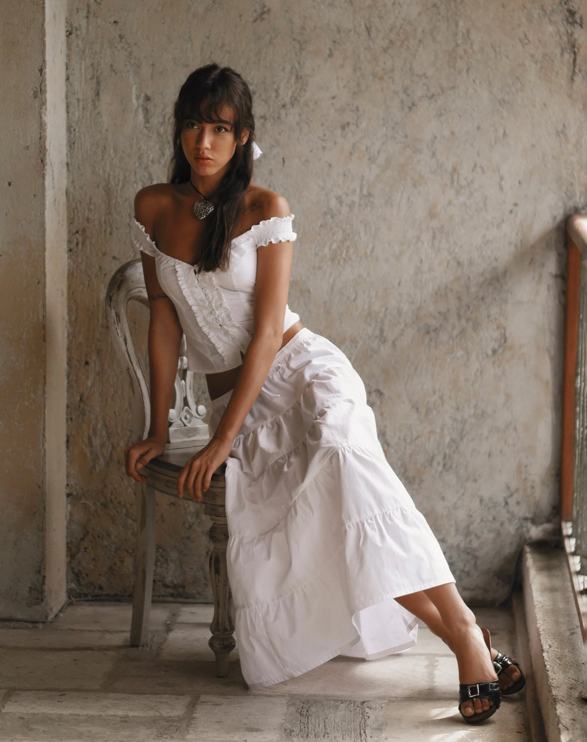 Image de Izumi Tiered Midi Skirt in Poplin White