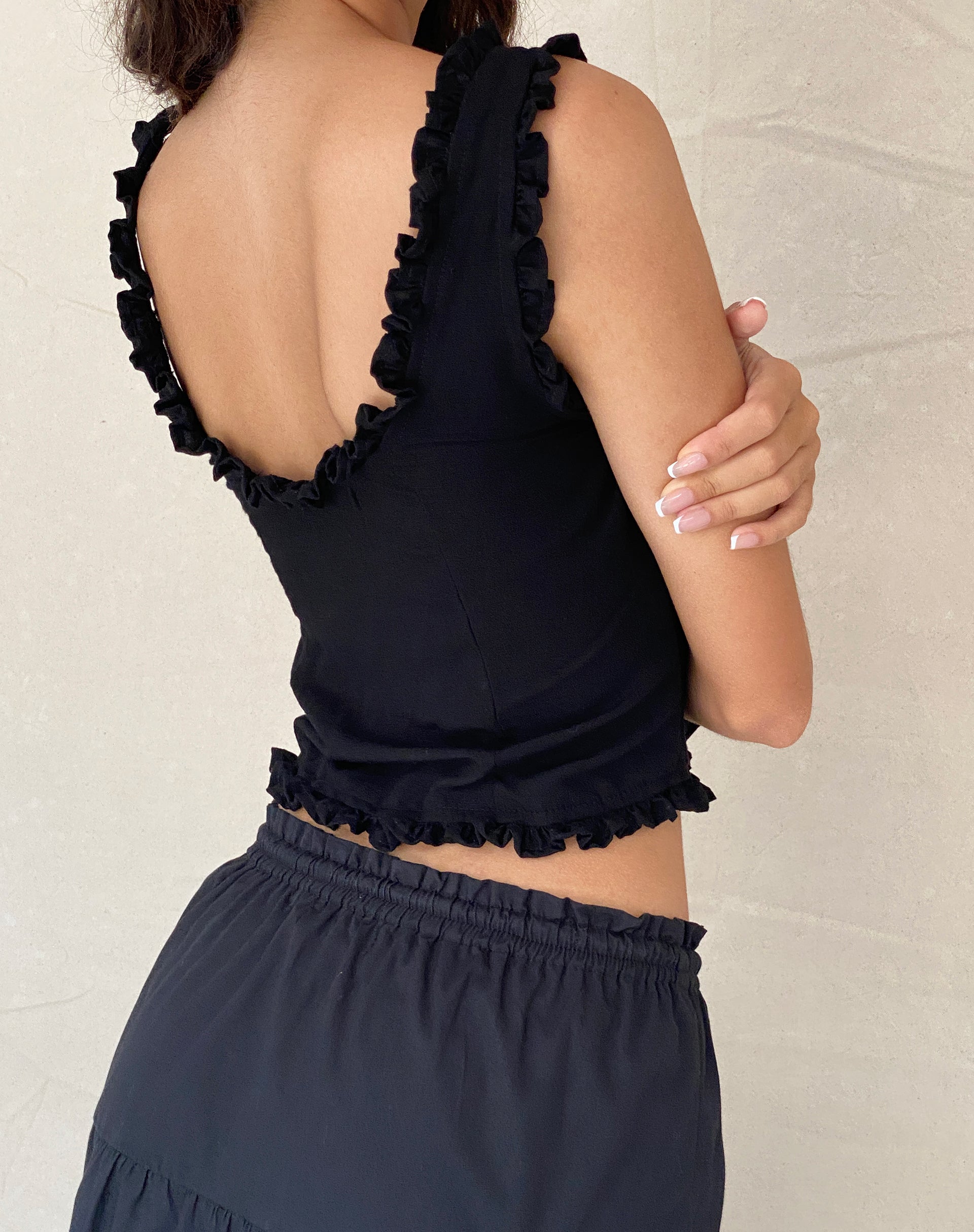 Image de Alsa Ruffle Edge Top in Black