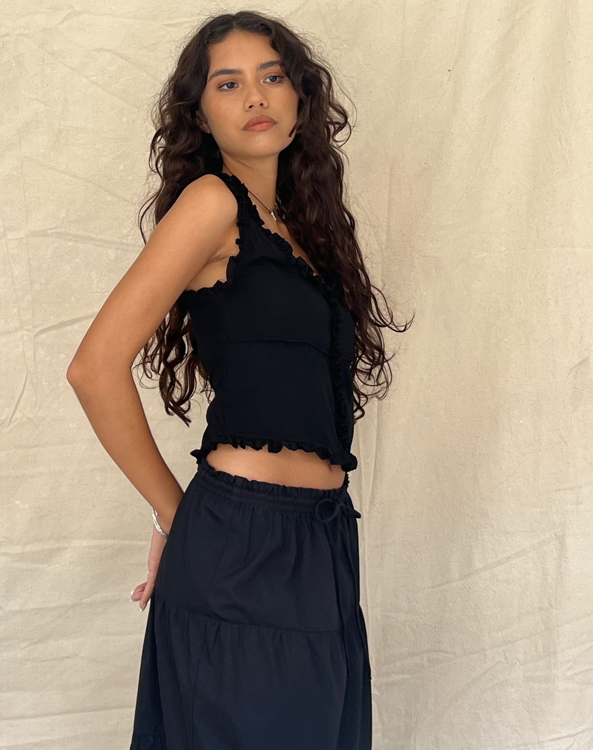 Image de Alsa Ruffle Edge Top in Black