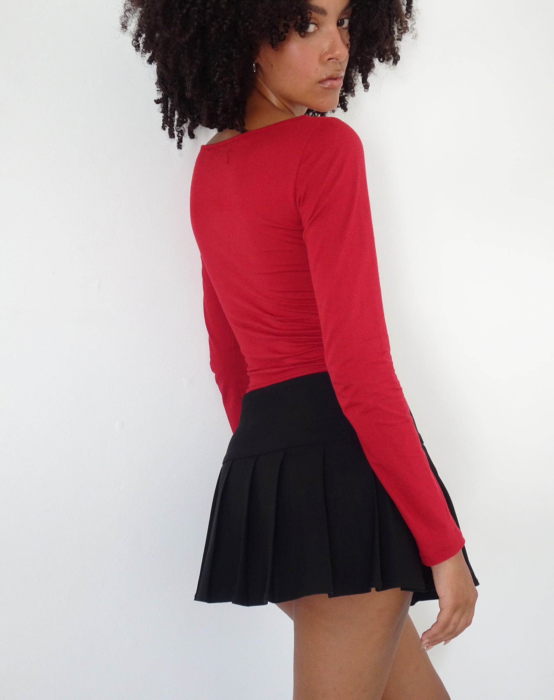 Image de Amabon Long Sleeve Top in Adrenalin Red with Cherry Print