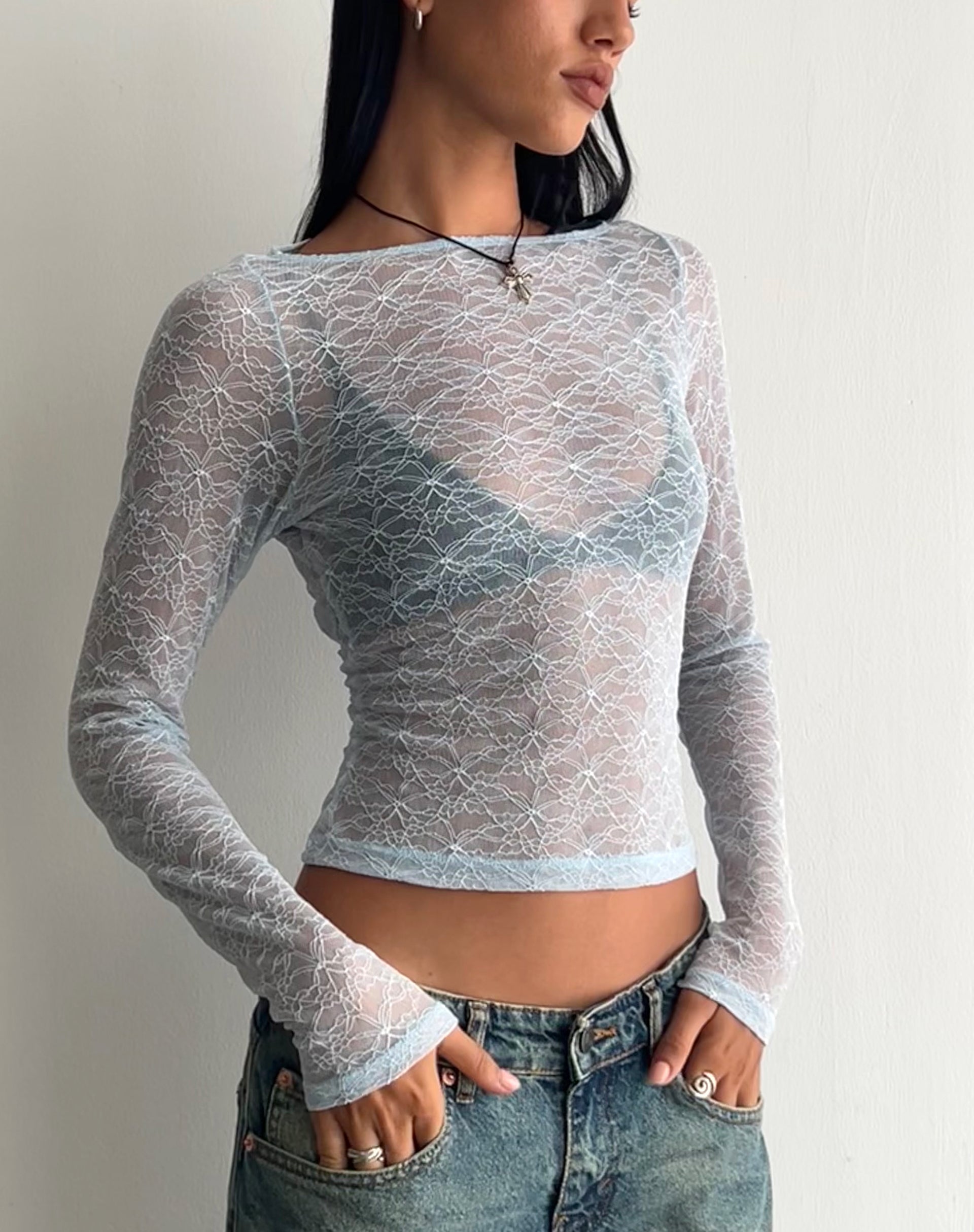 Image de Amabon Long Sleeve Top in Lace Baby Blue
