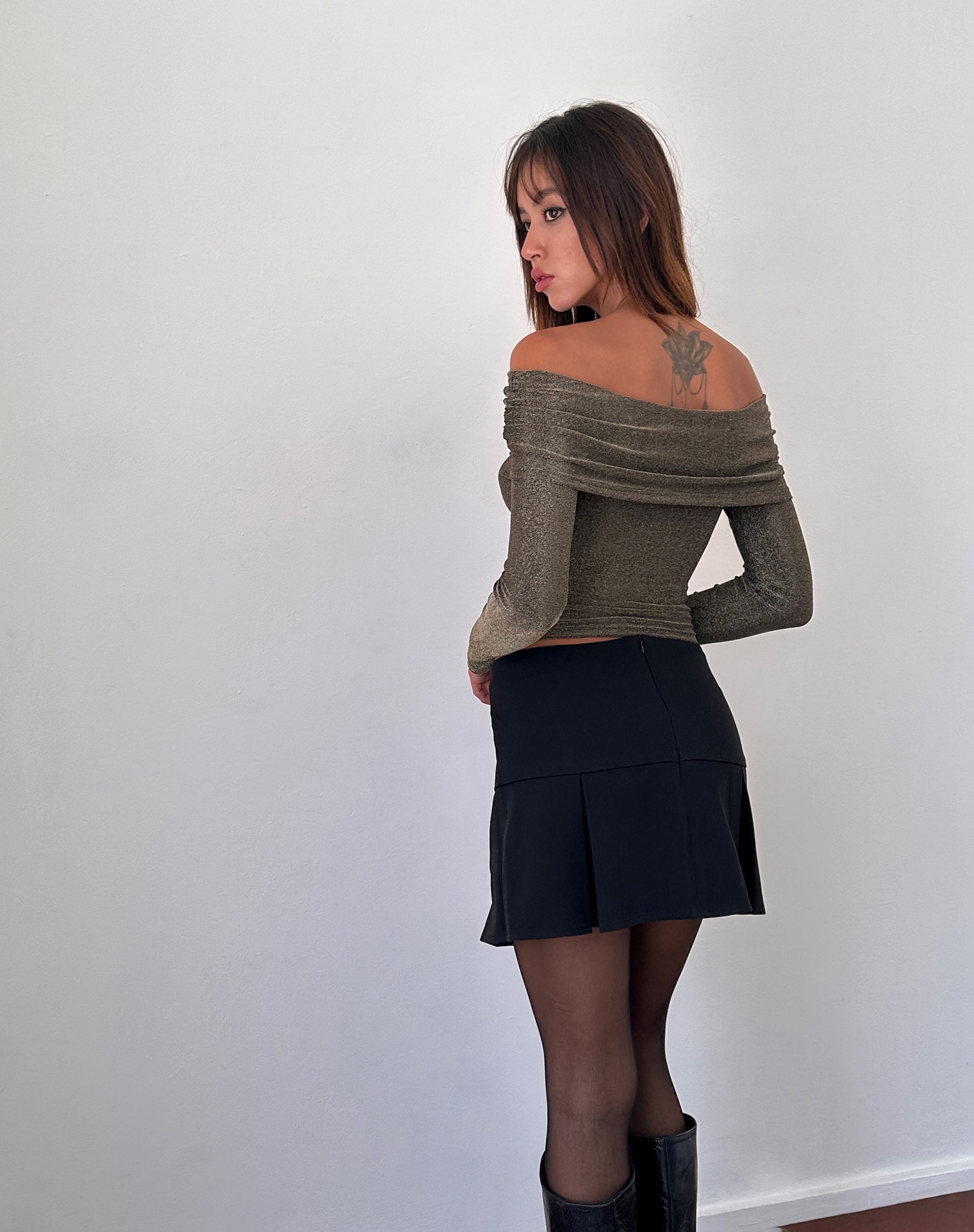 Image de Andi Long Sleeve Bardot Top in Gold Lurex