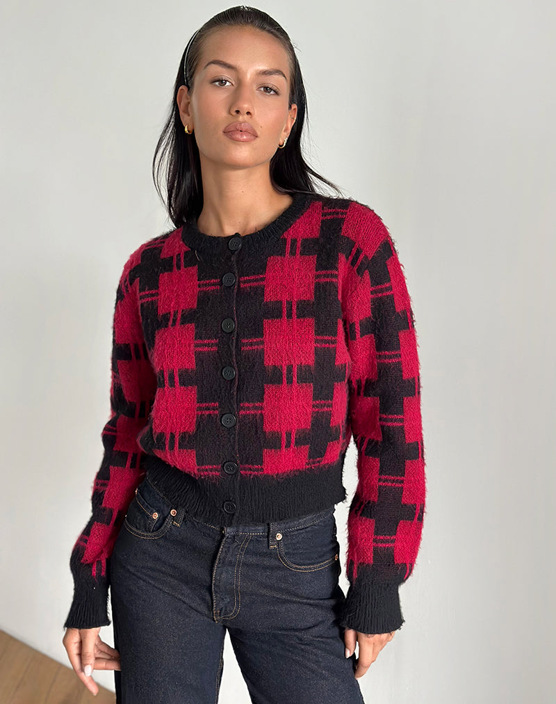 Image de l'Anzio Cardigan en maille à carreaux noirs et rouges
