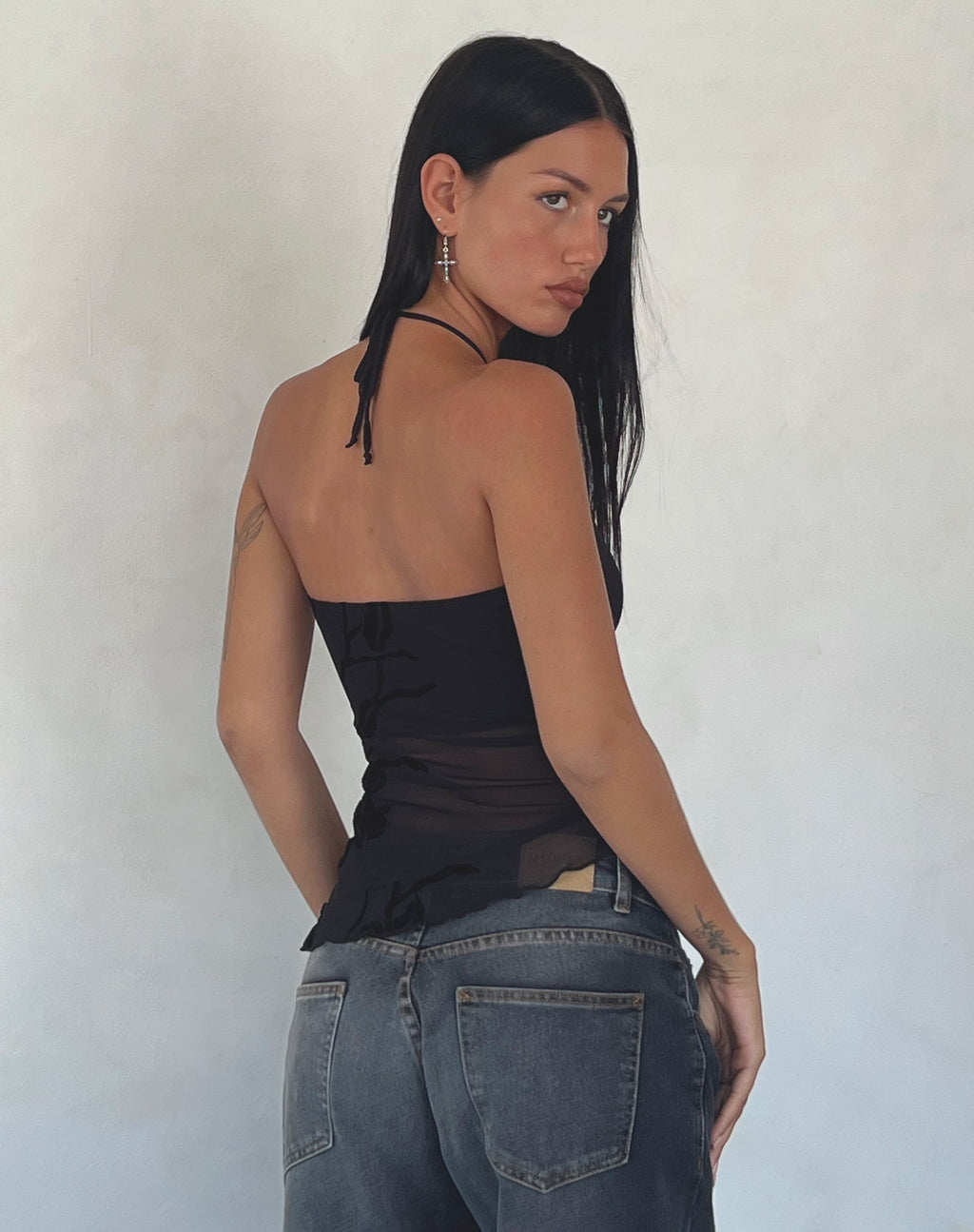 Arabella Halterneck Top in Orchids Flock Black (Top licou Arabella)