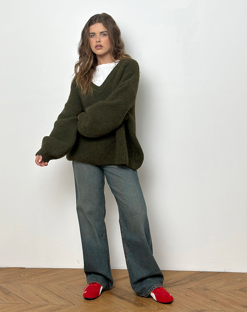Image de Asato Chunky V Neck Jumper in Brushed Khaki
