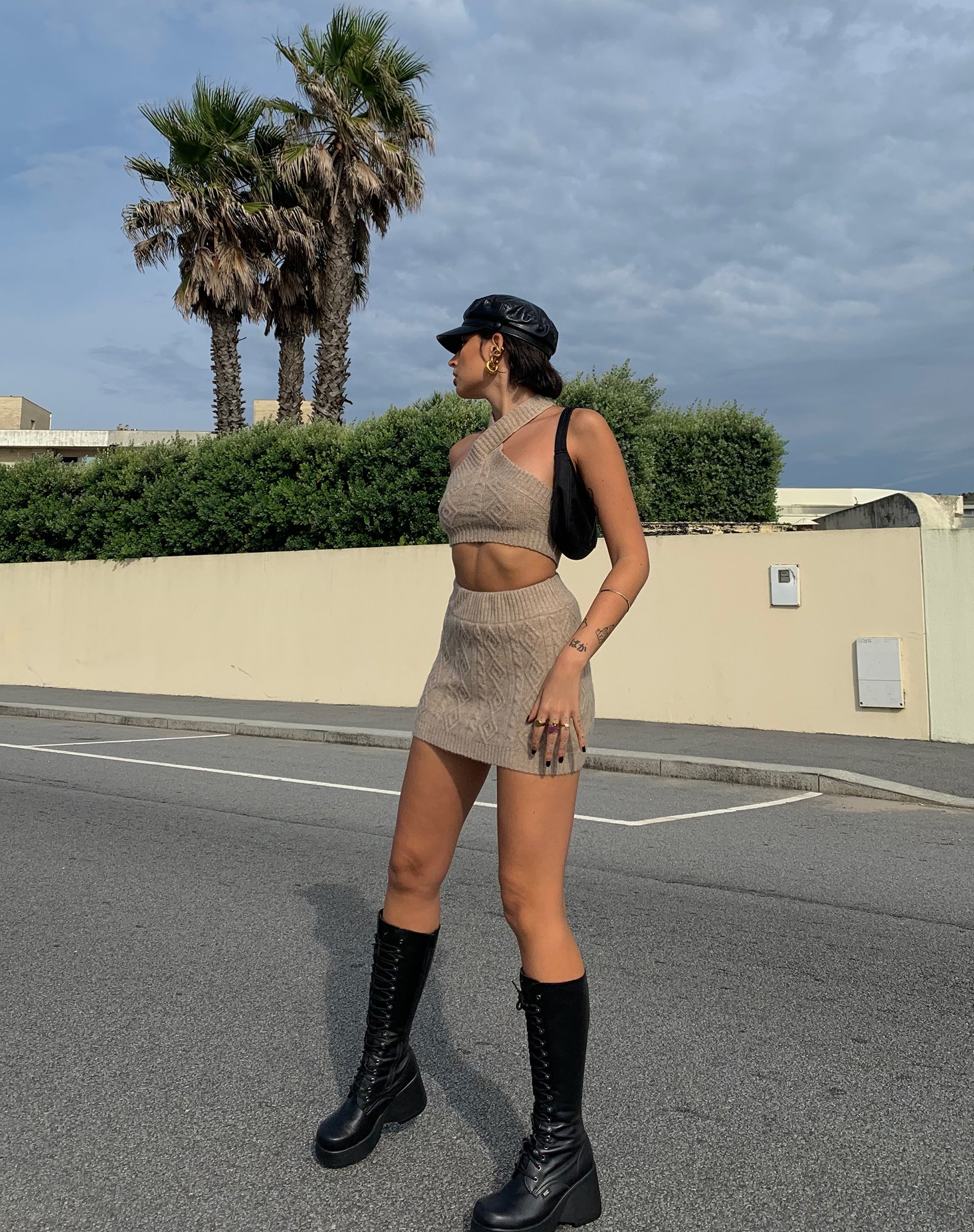Image de MOTEL X IRIS Mini jupe Hira en tricot Oatmeal