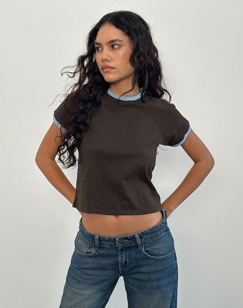Tee-shirt Atenga en marron chocolaté avec bordure bleu clair