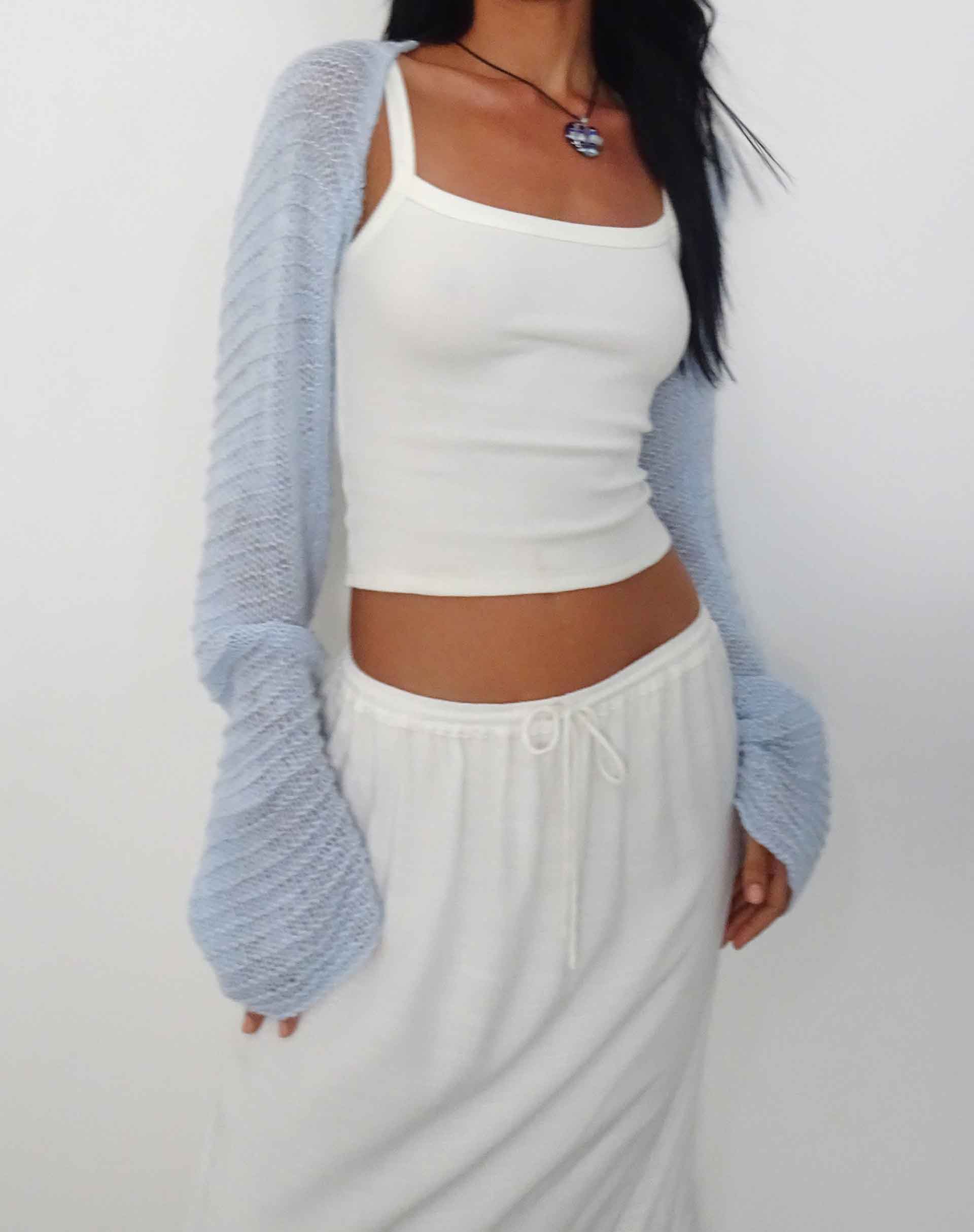 Image de Nobila Shrug Top in Baby Blue