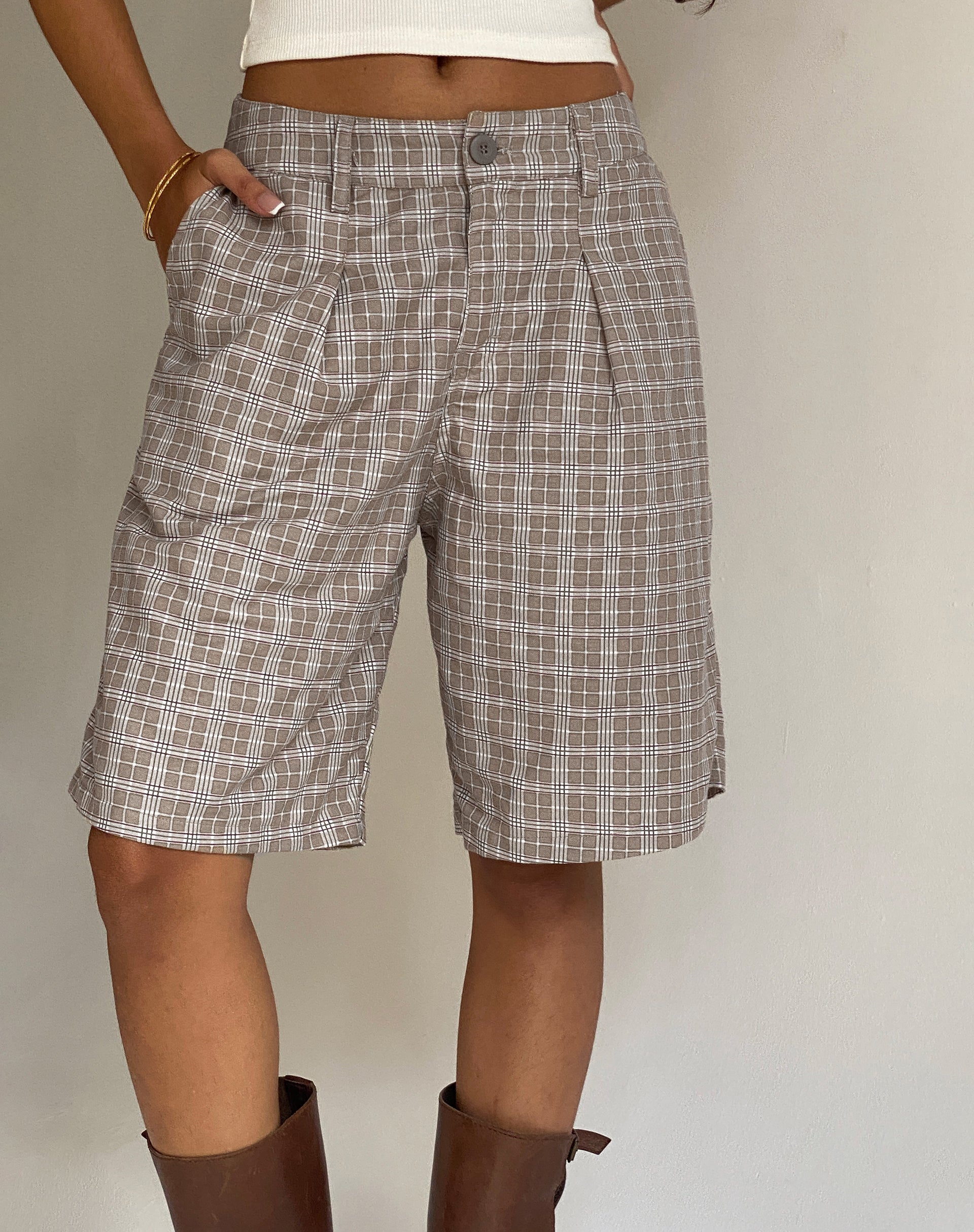 Image de Gail Longline Shorts in Taupe Check