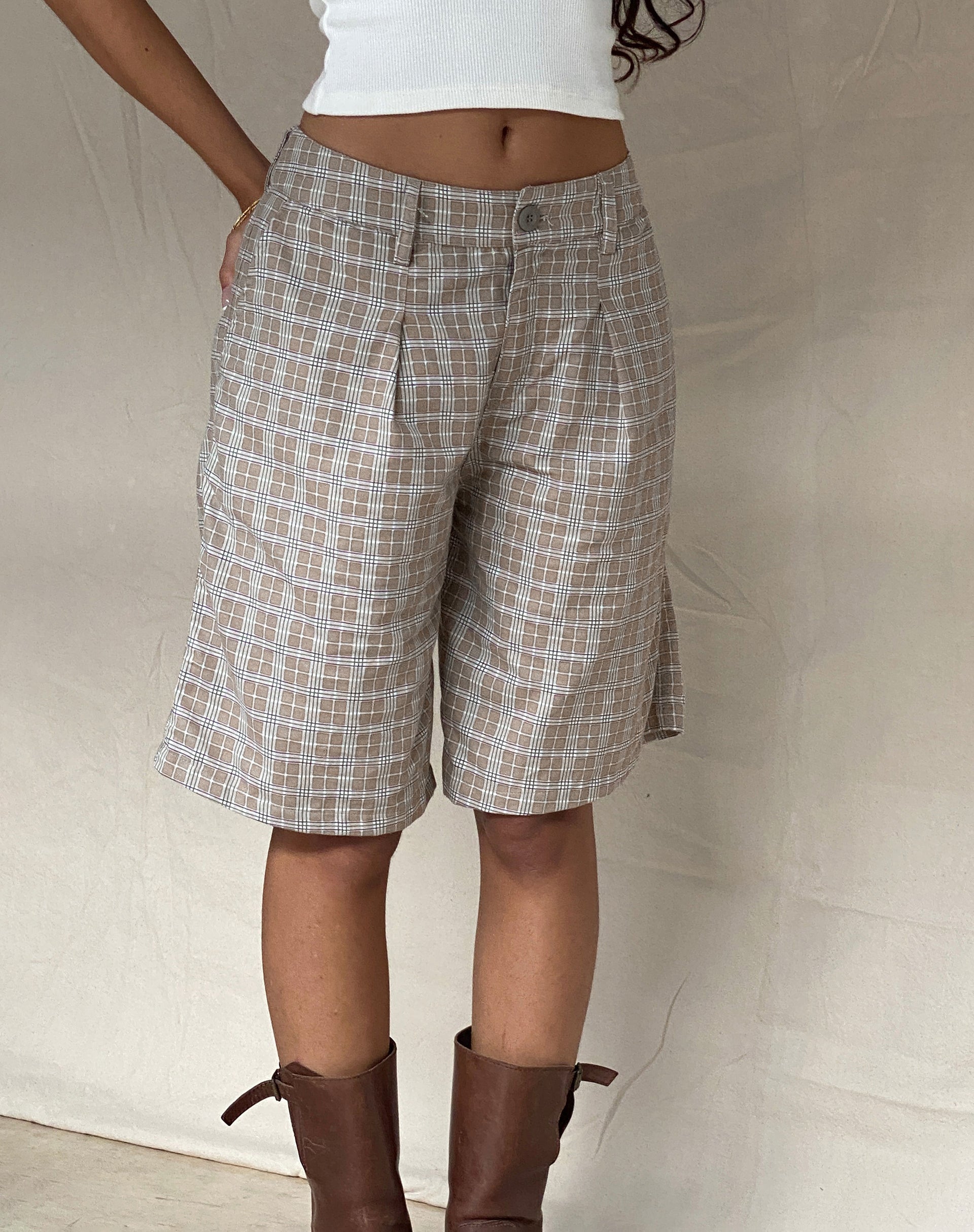 Image de Gail Longline Shorts in Taupe Check