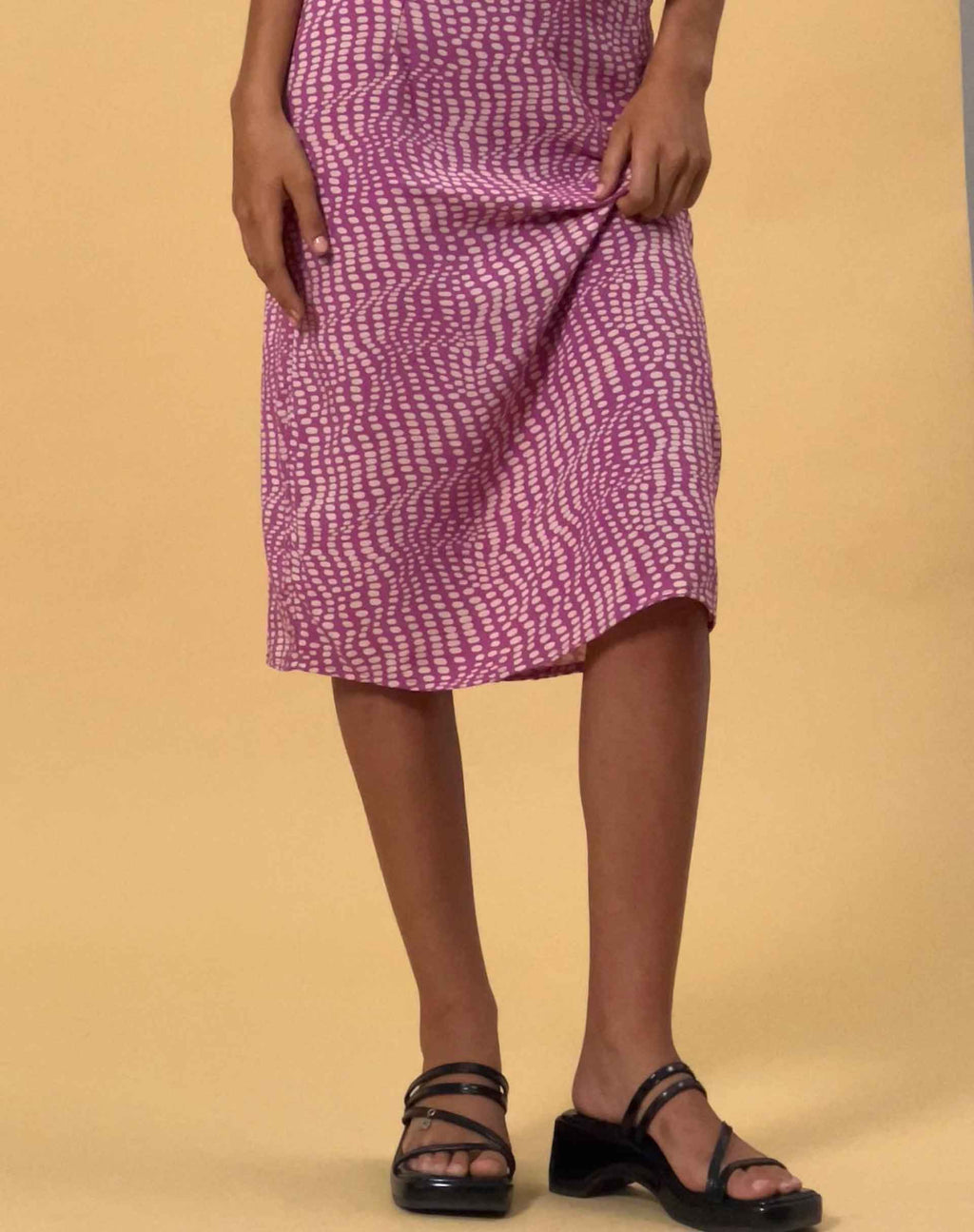Jupe midi Harriet, violet polka ondulé