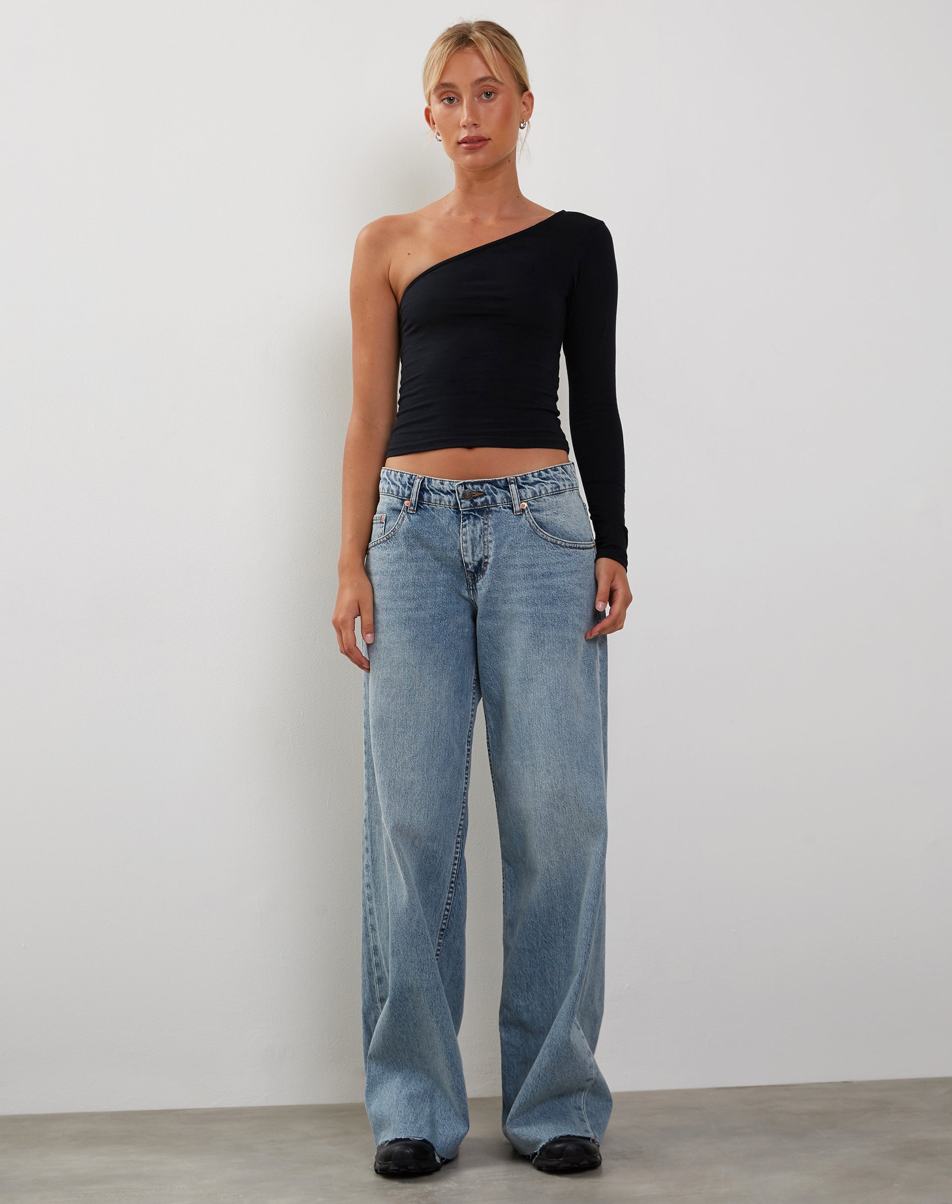 Image de Bayge One Shoulder Top in Black