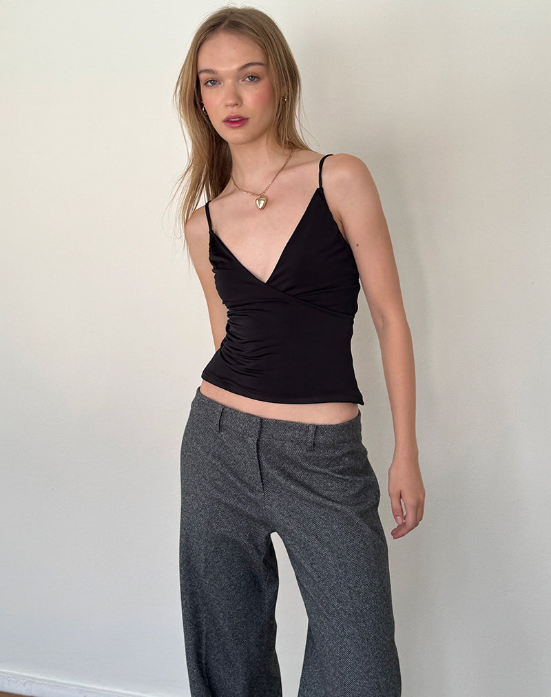 Image de Bea Slinky Cross Front Top in Black
