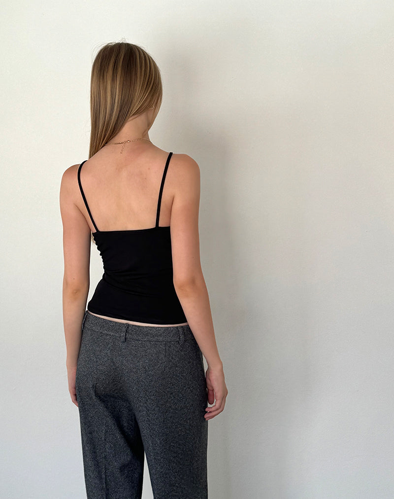 Image de Bea Slinky Cross Front Top in Black