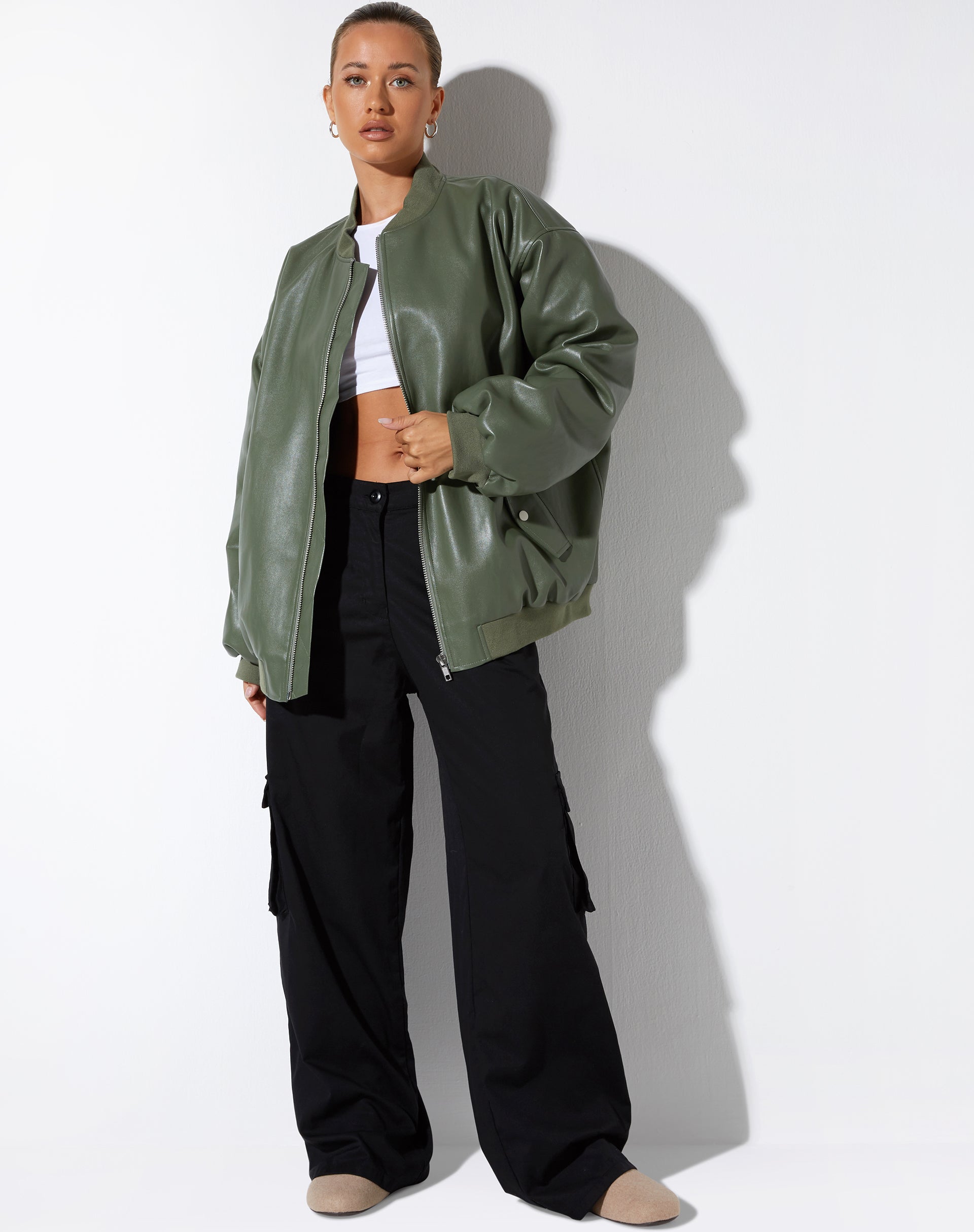 Image de la veste Benta en PU Olive