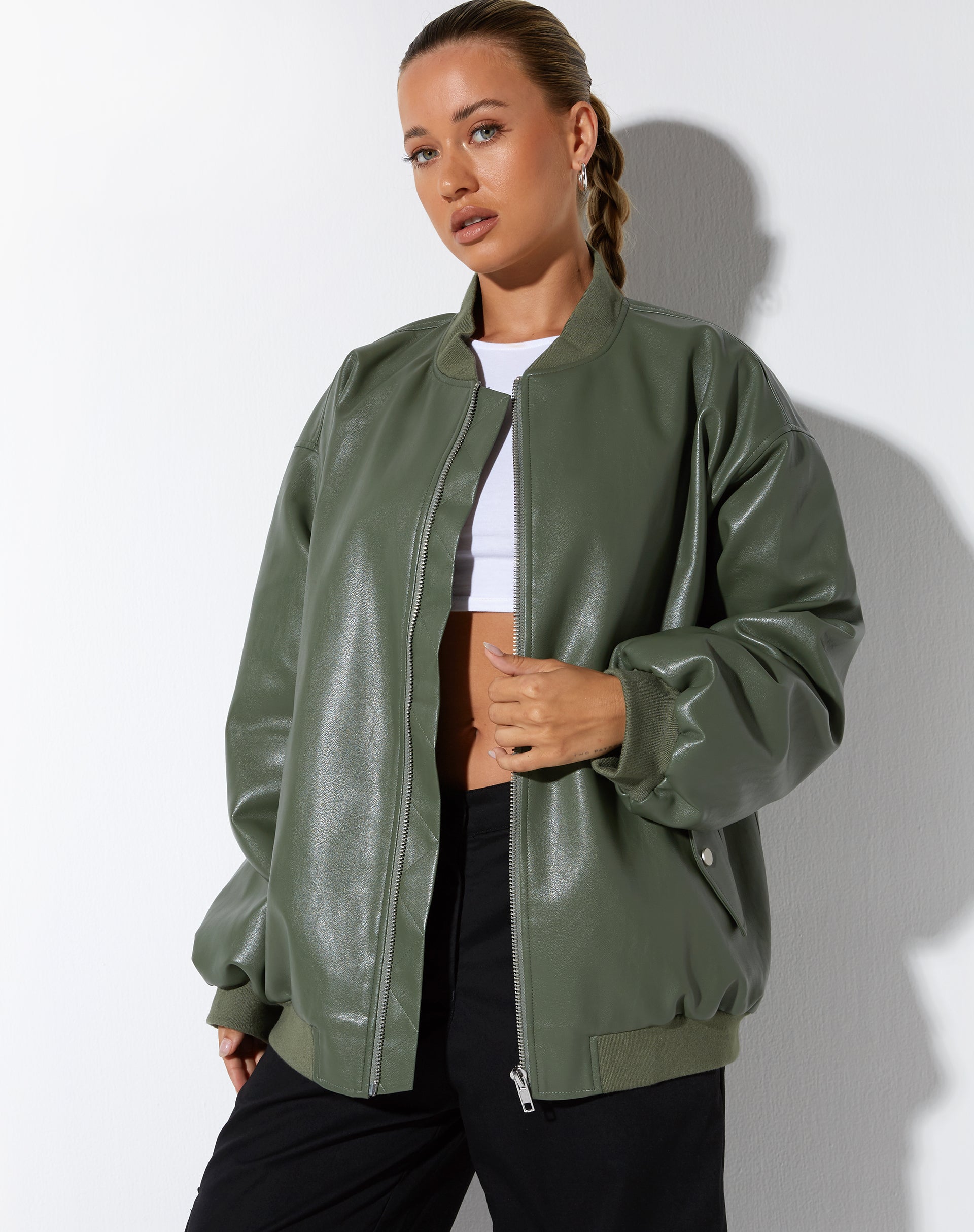 Image de la veste Benta en PU Olive