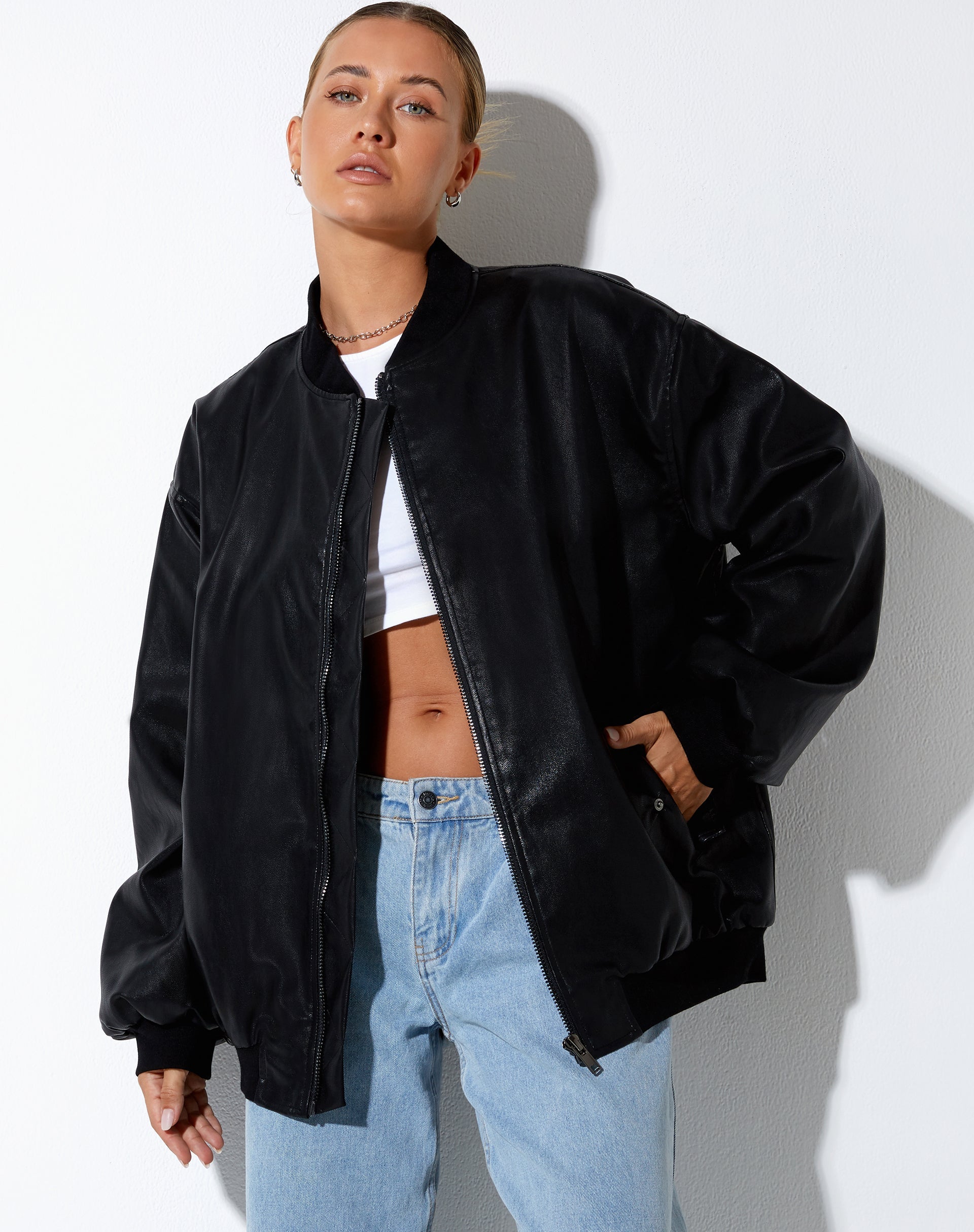 Image de la veste Benta en PU noir