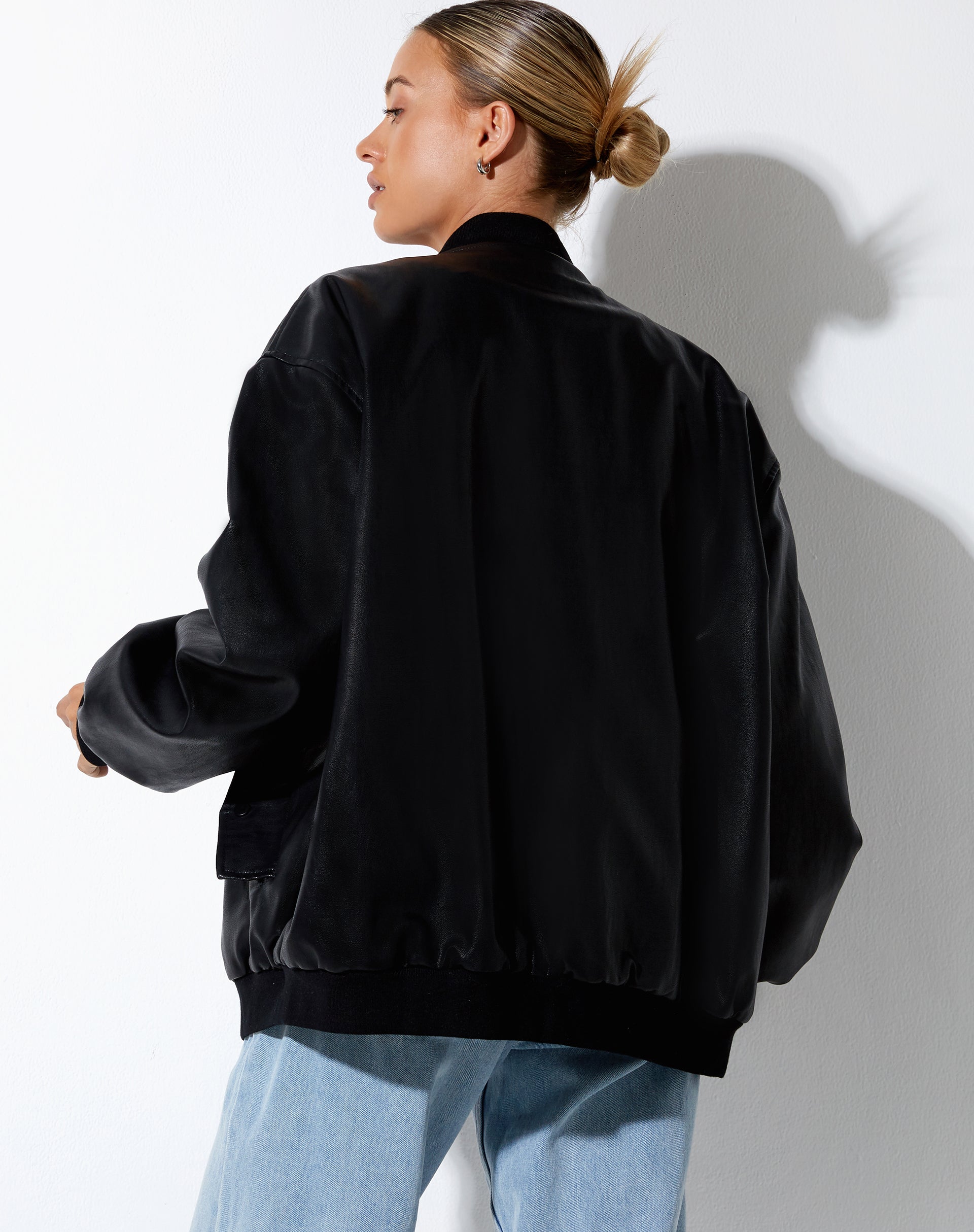 Image de la veste Benta en PU noir