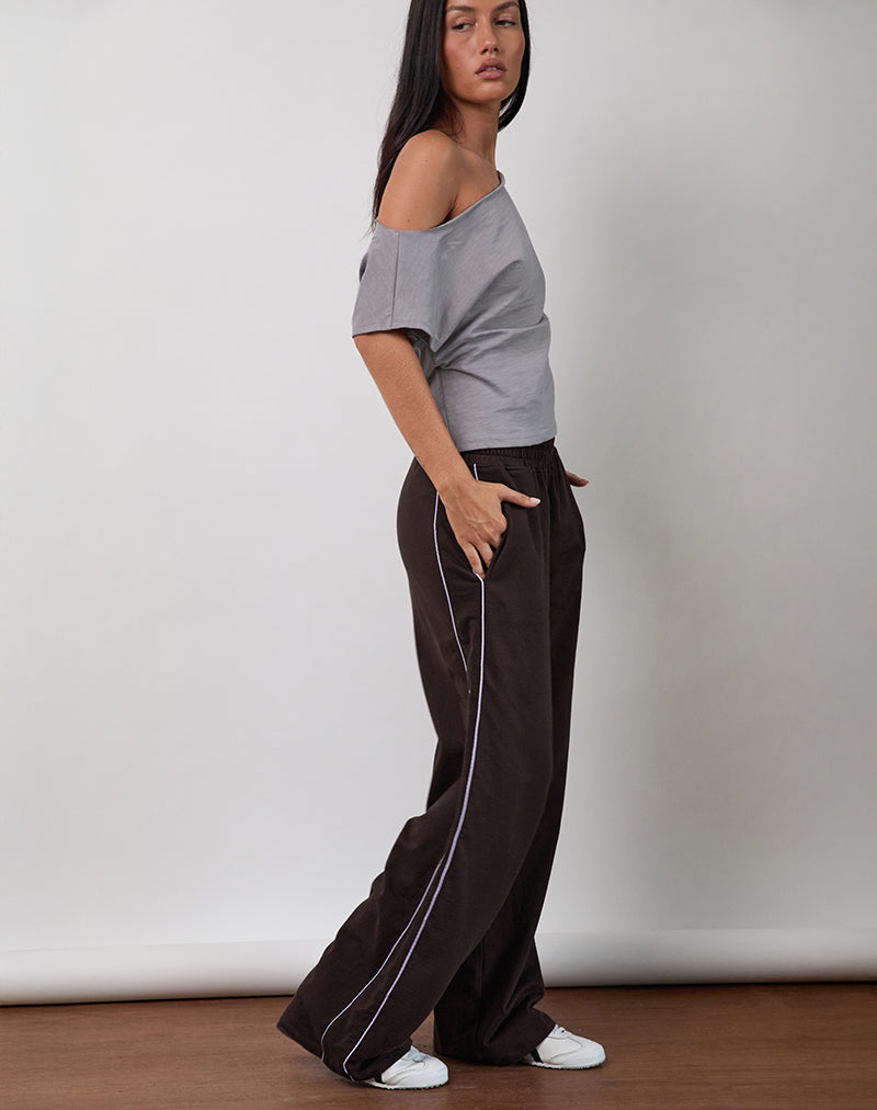 Image de Benton Jogger en chocolat amer avec reliure violette