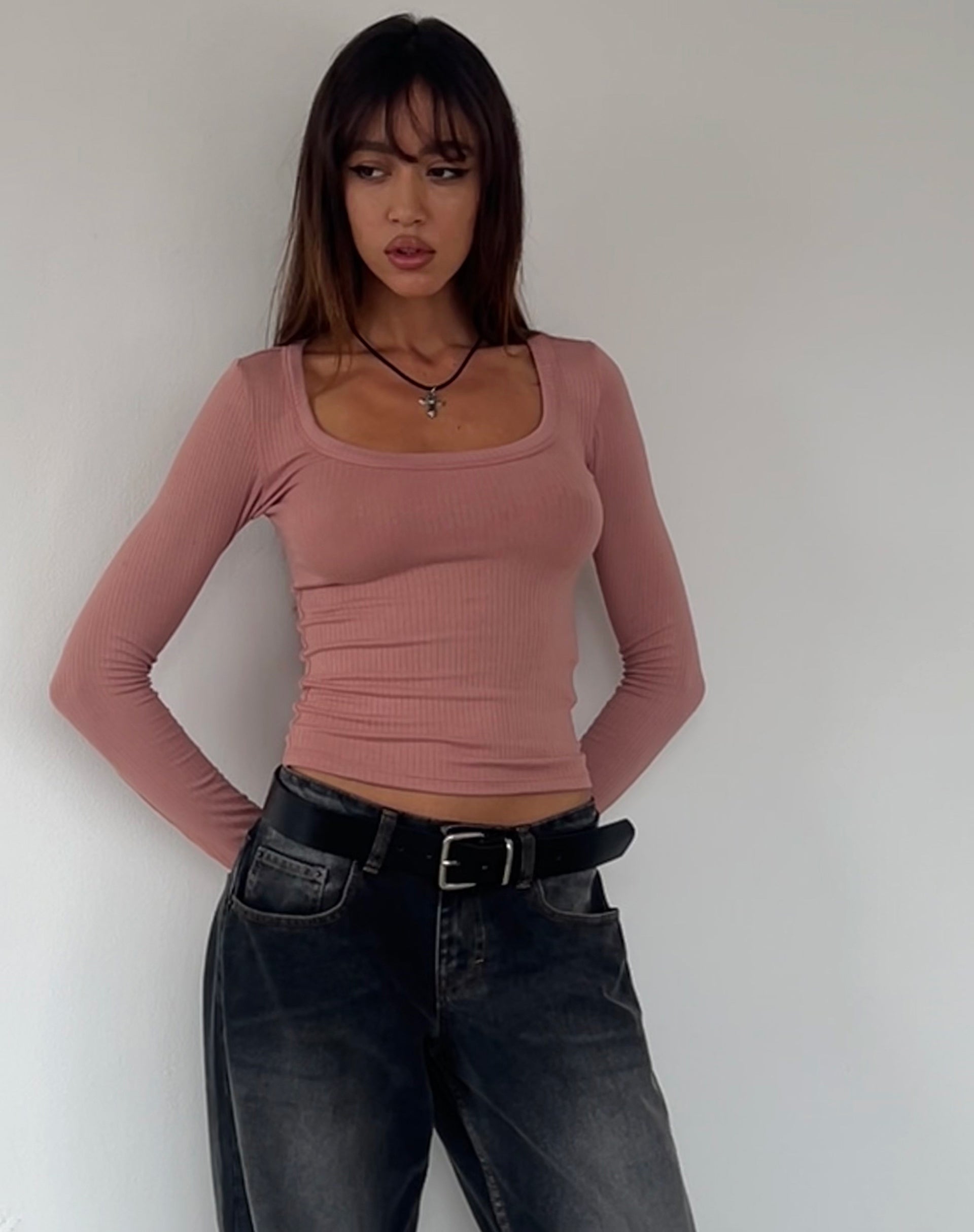 Image de Binlo Extra Long Sleeve Top in Dusty Pink Rib