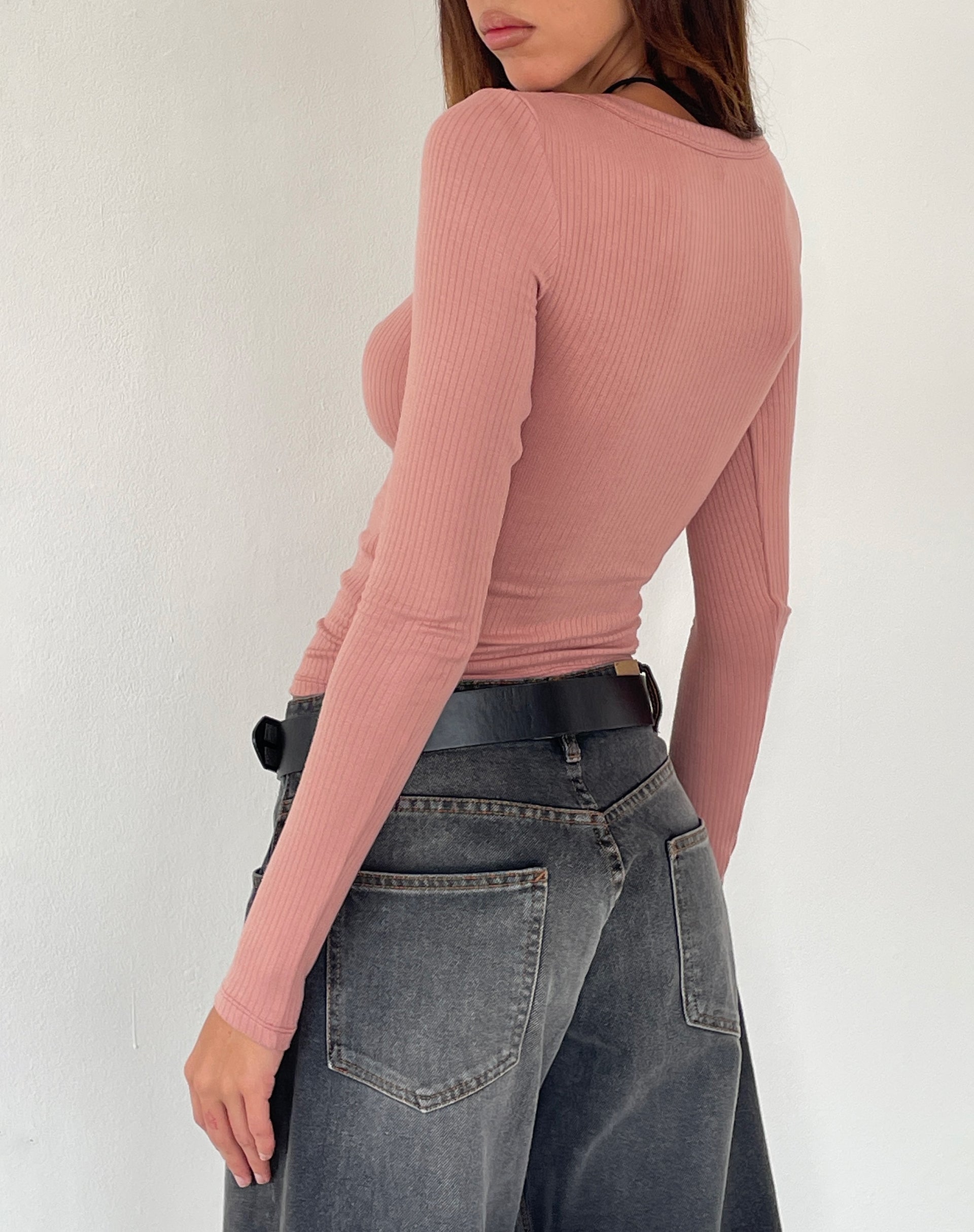 Image de Binlo Extra Long Sleeve Top in Dusty Pink Rib