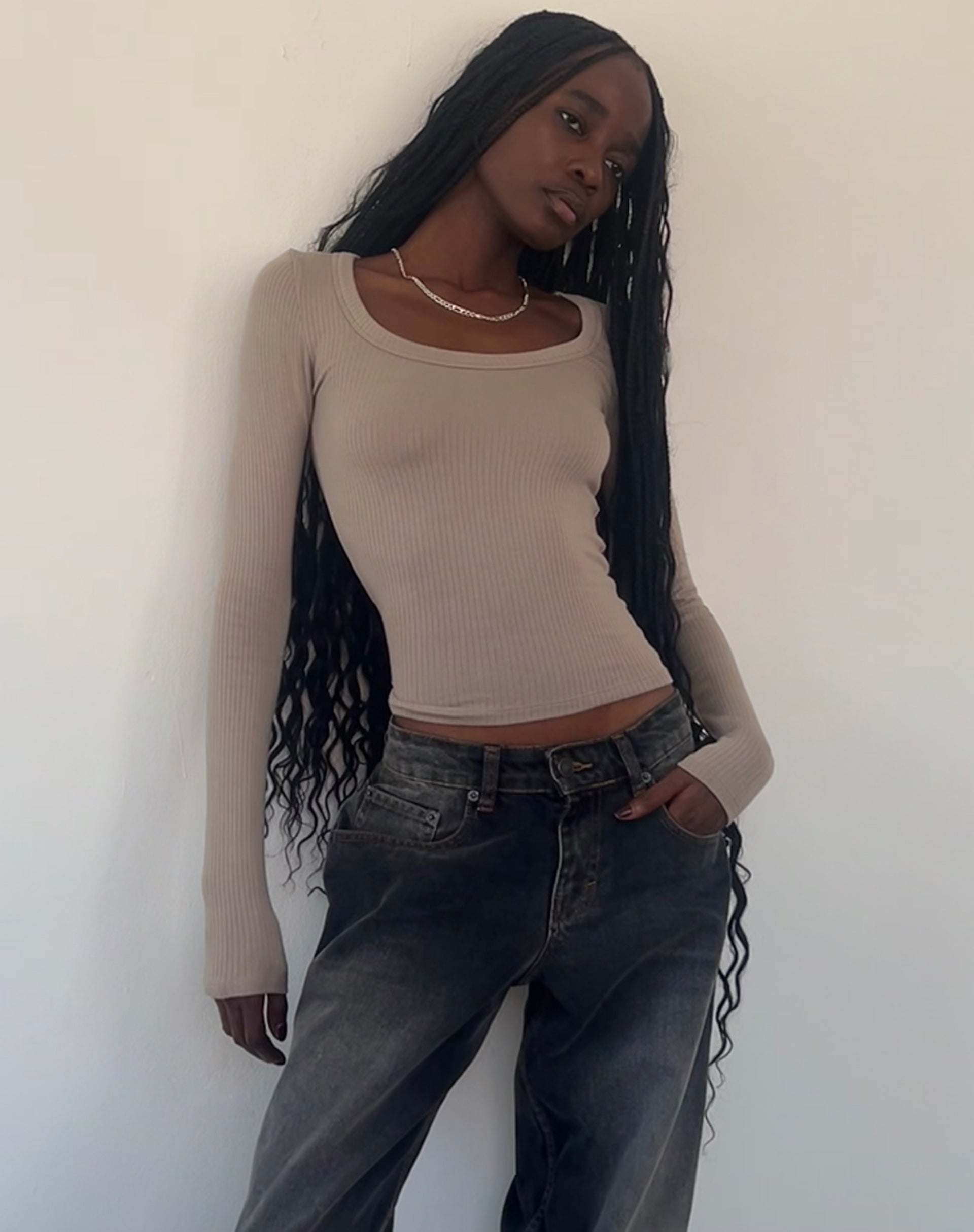 Image de Binlo Extra Long Sleeve Top in London Fog