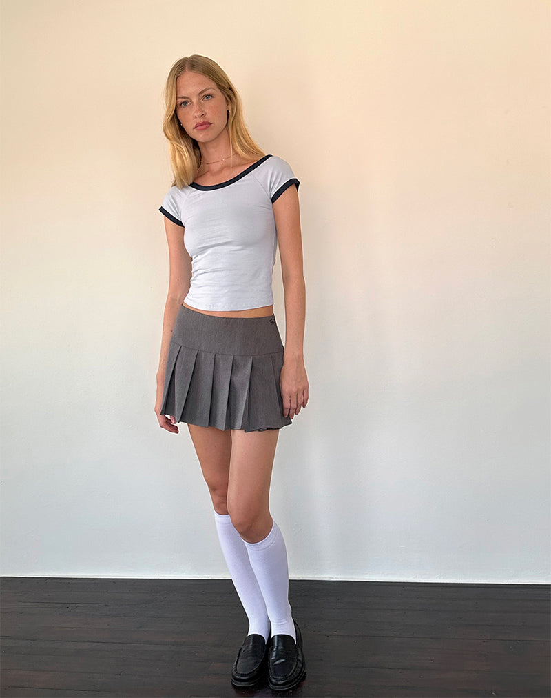 Image de Bitha Top en bleu poudre avec reliure marine
