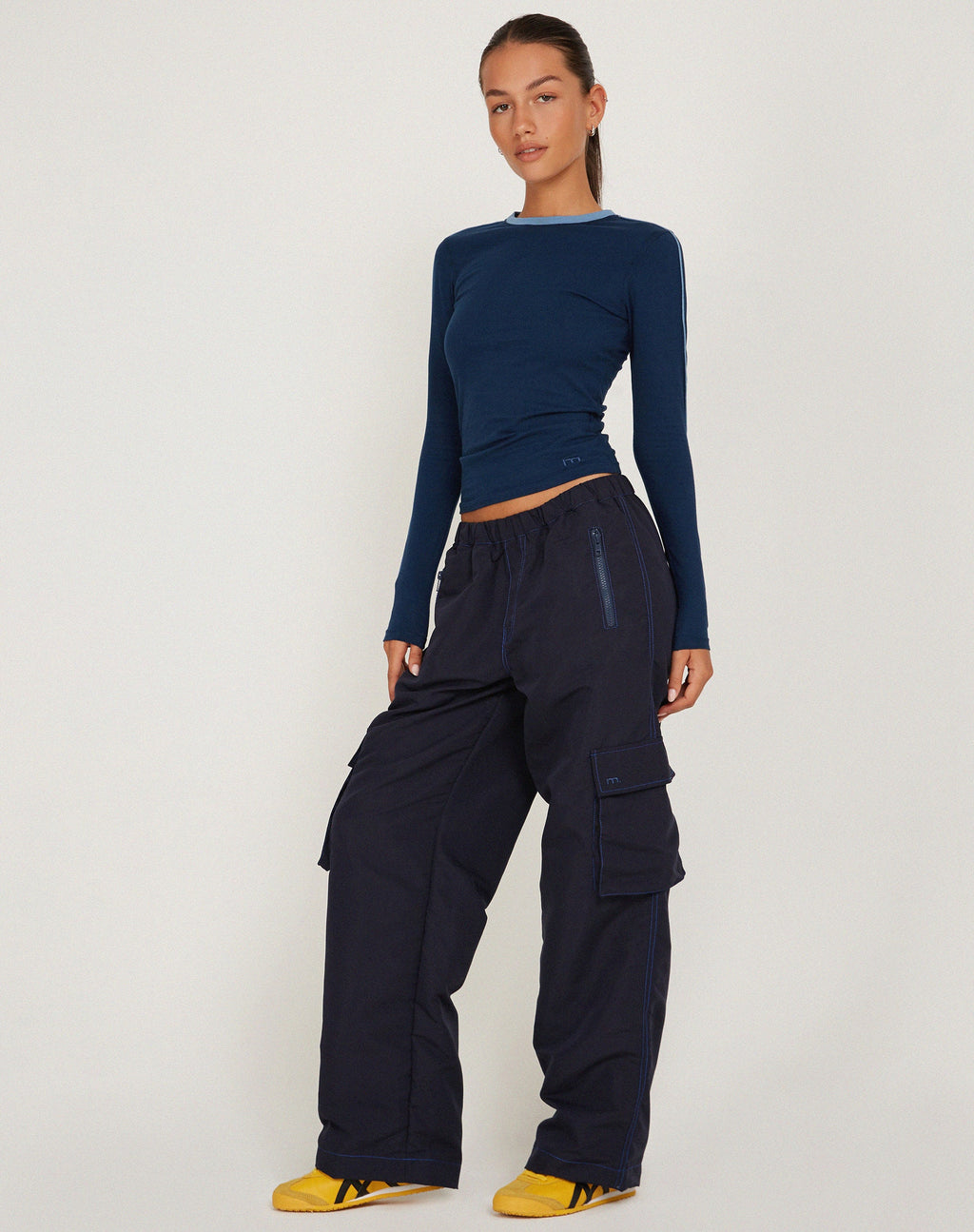 Pantalon cargo Oriells en bleu marine à surpiqûres