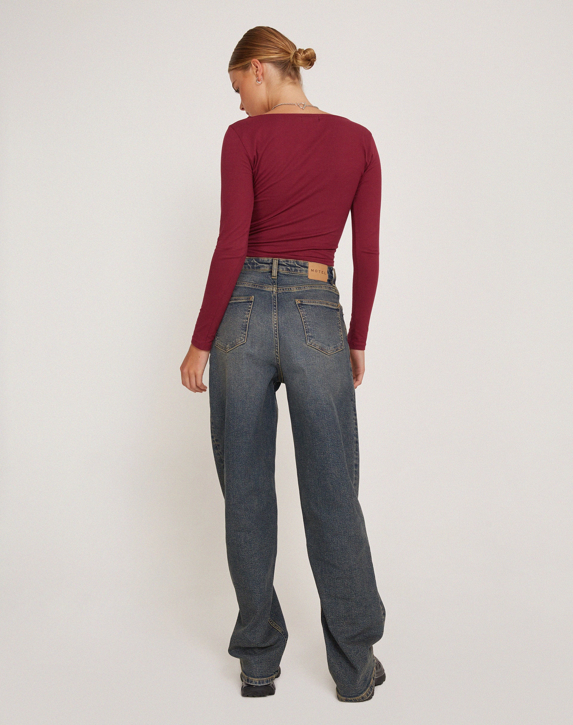 Image de Bonlo Long Sleeve Top in Plum